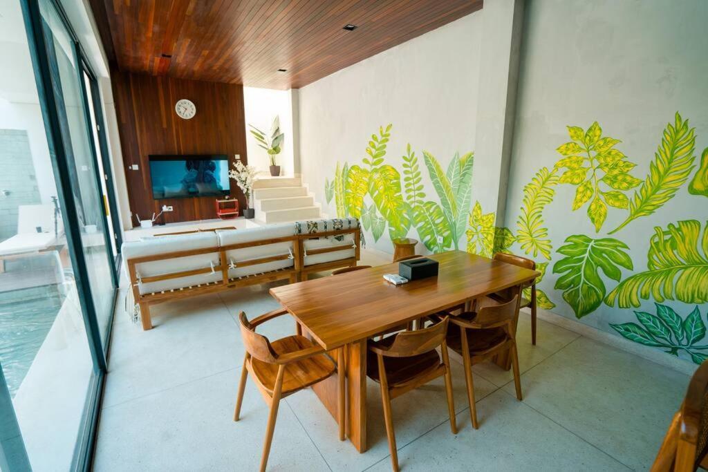 Villa Pradha Kuta, 3 Bdr, 3 Minutes From Seminyak (Bali)