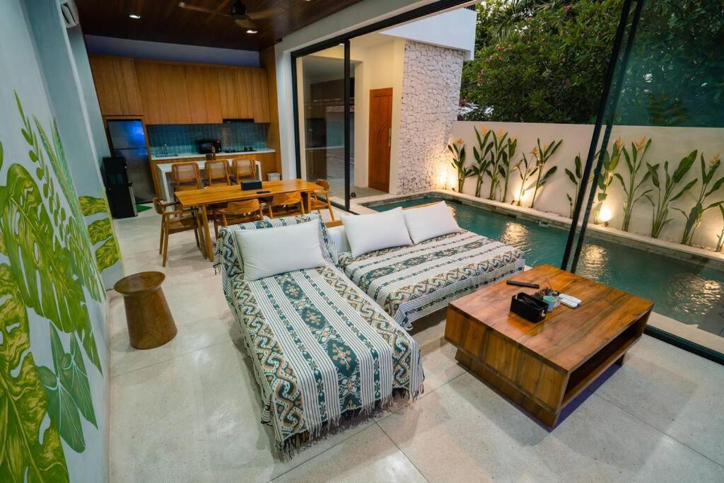 Villa Pradha Kuta, 3 Bdr, 3 Minutes From *