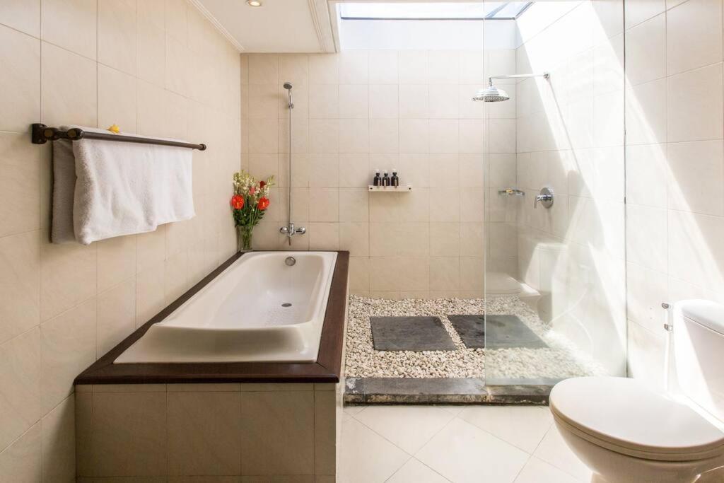 2br Private Pool Walking Distance To The