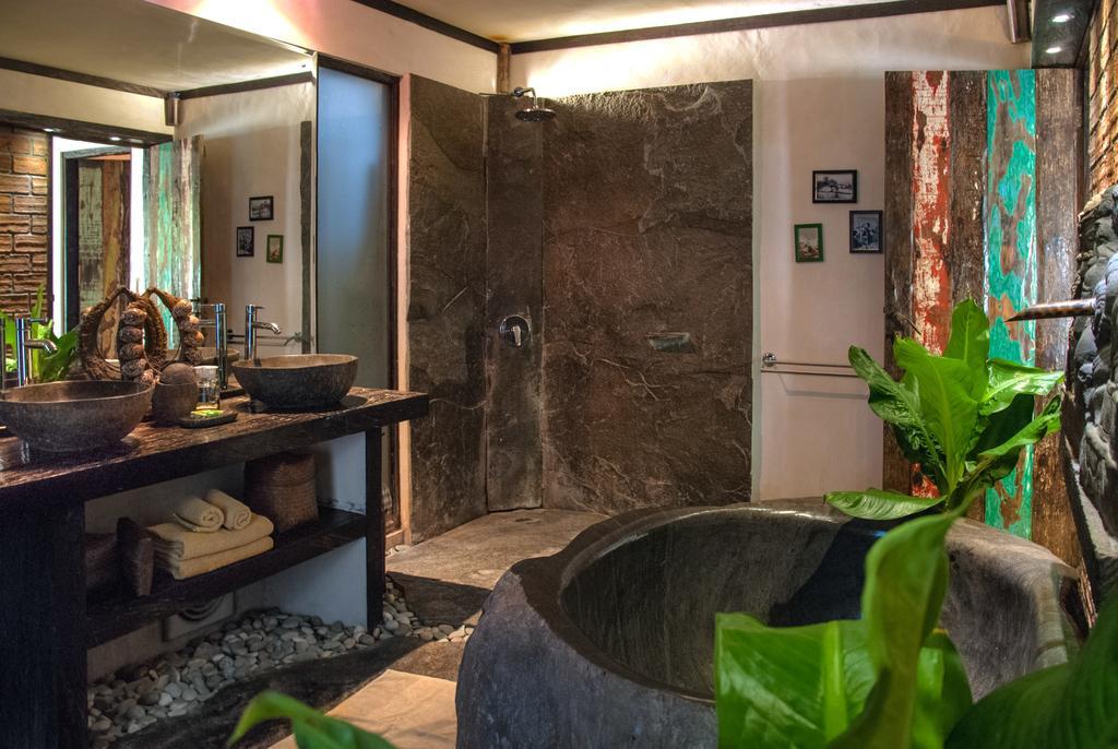 Villa Phinisi -
