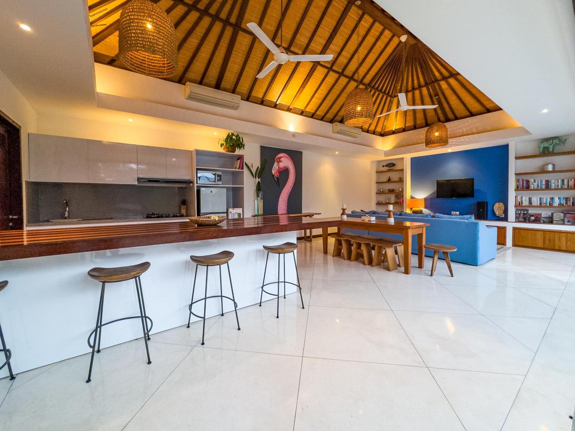 Bugis Kayu Aya Seminyak (Bali)