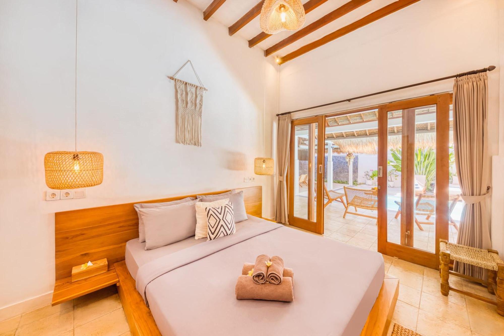 Barcelona - Private 5 Bdr In Seminyak, Location, Large Pool & Garden *