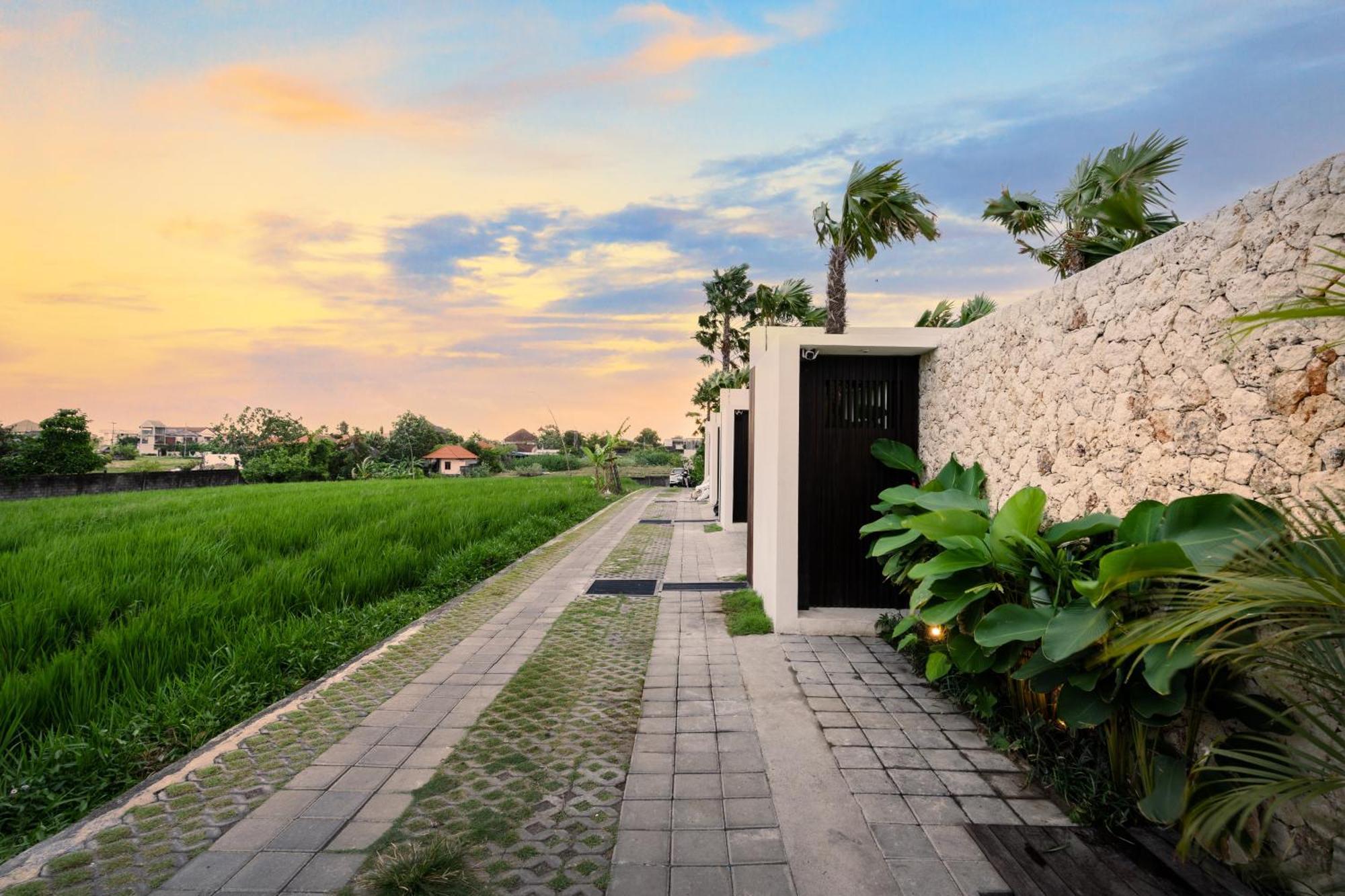 Luuma 3 By Balisuperhost Seminyak