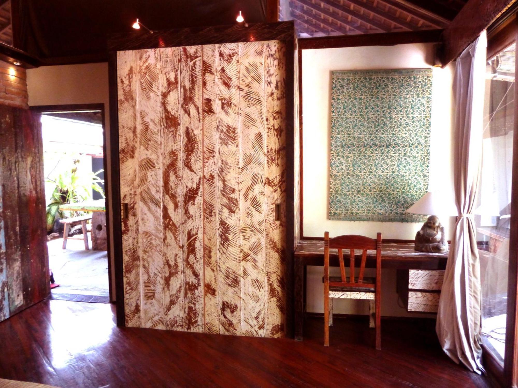 Phinisi - Villa Seminyak (Bali)