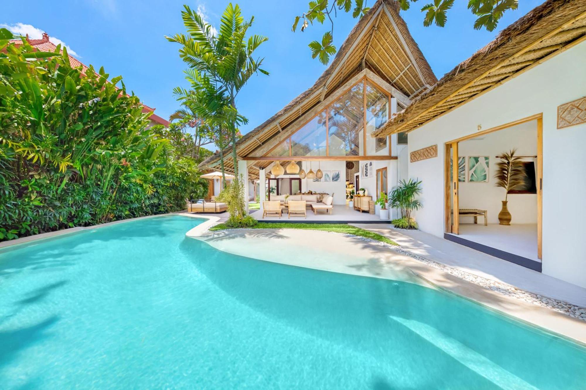 Indigo - 5-bdr With Huge Pool And Garden Villa