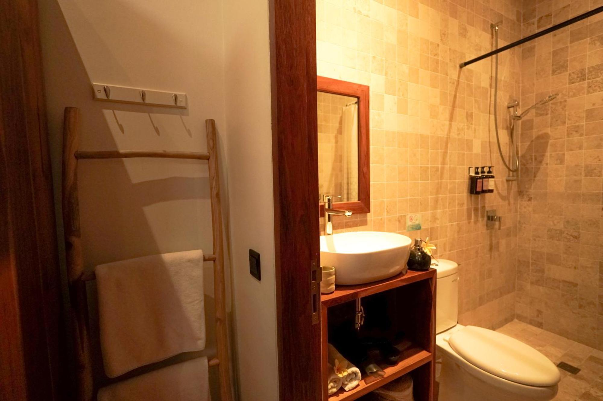 Bed & Breakfast Tropical House Bali *