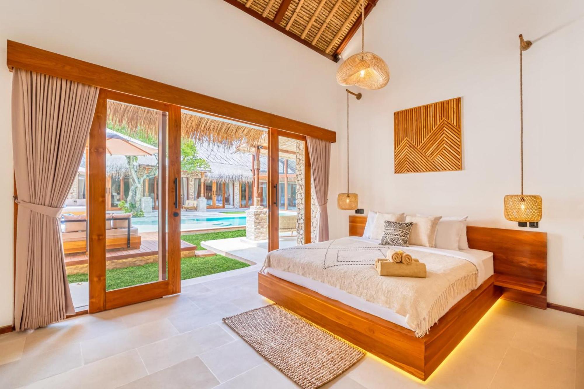 Villa Vienna - New 8bdr Jacuzzi Sauna And Cinema