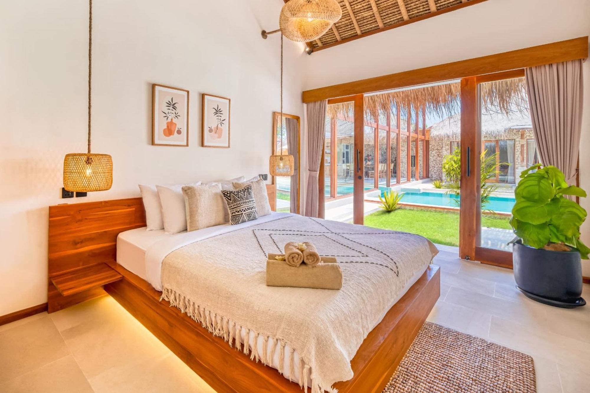 Vienna - New 8bdr Jacuzzi Sauna And Cinema Seminyak (Bali)