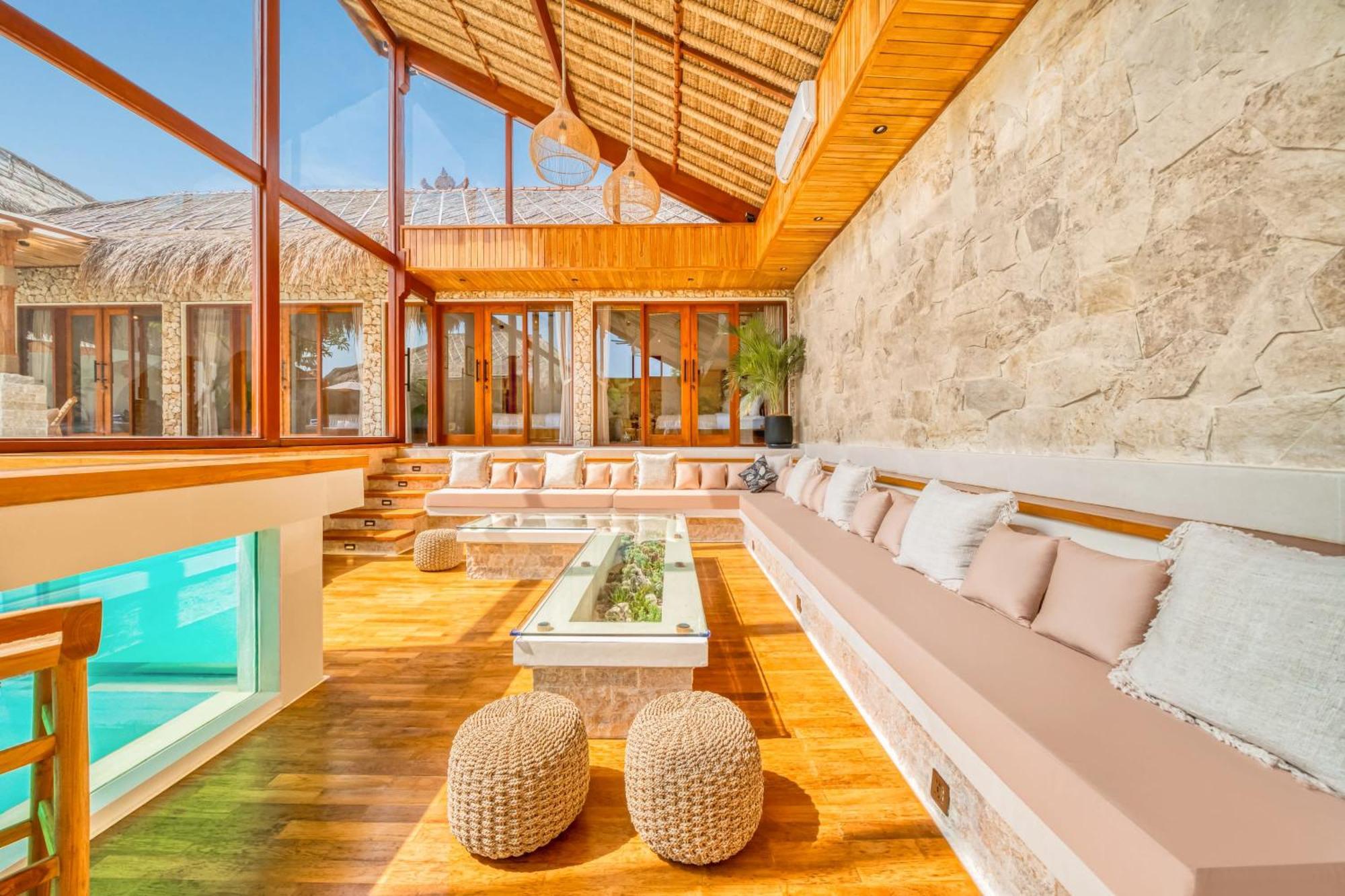 Vienna - New 8bdr Jacuzzi Sauna And Cinema Villa Seminyak (Bali)