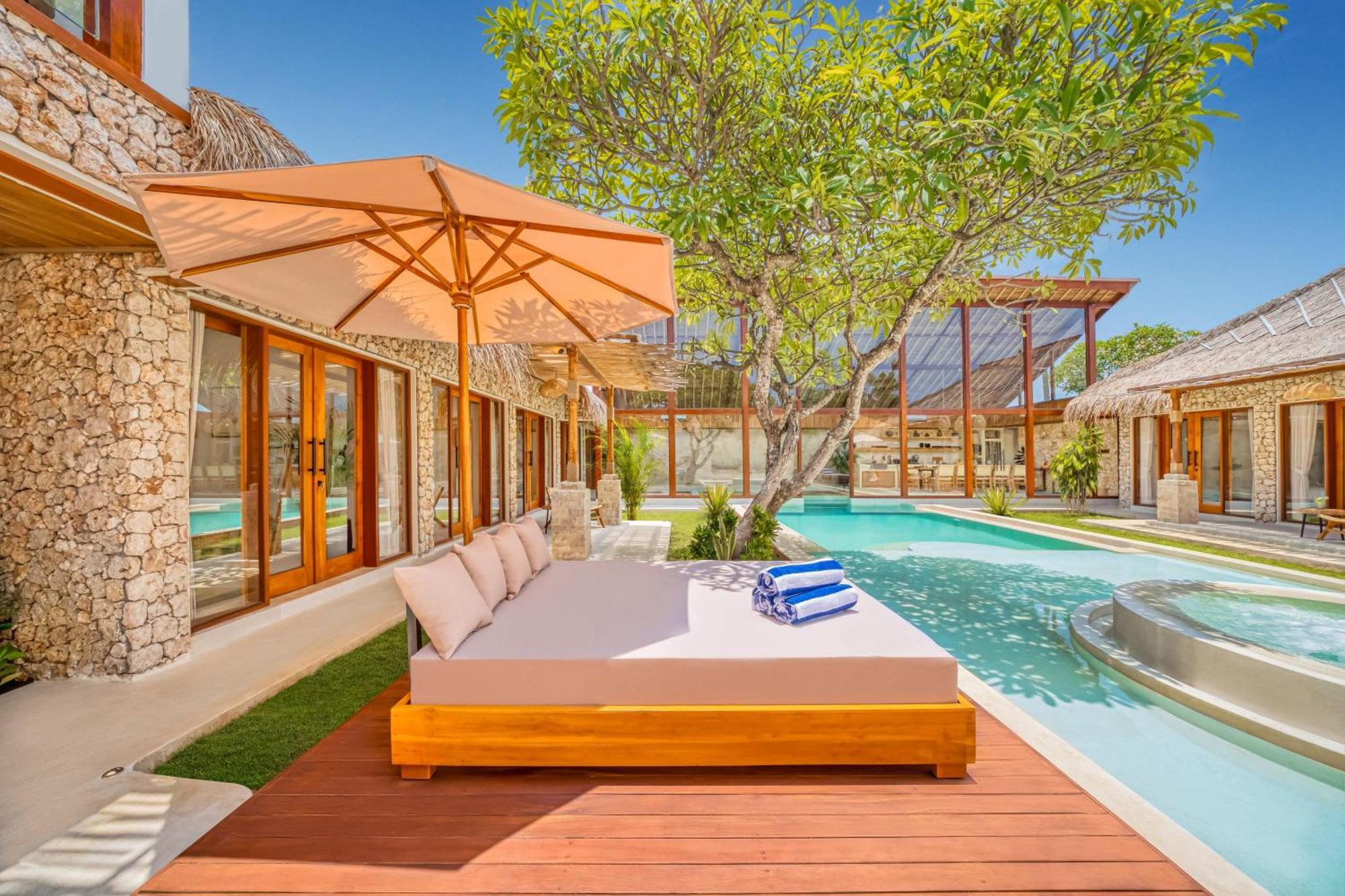 Villa Vienna - New 8bdr Jacuzzi Sauna And Cinema Seminyak (Bali)