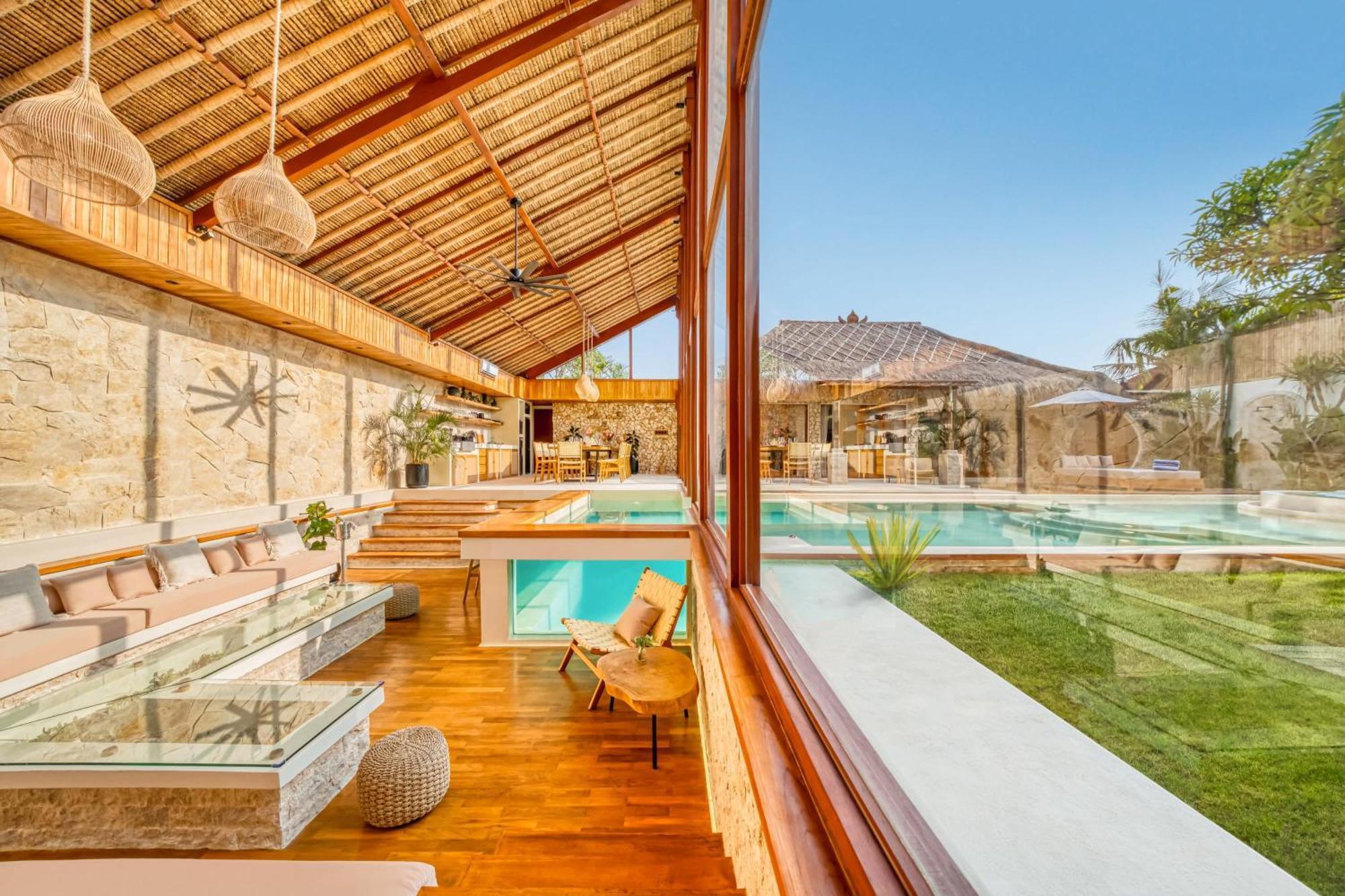 Villa Vienna - New 8bdr Jacuzzi Sauna And Cinema