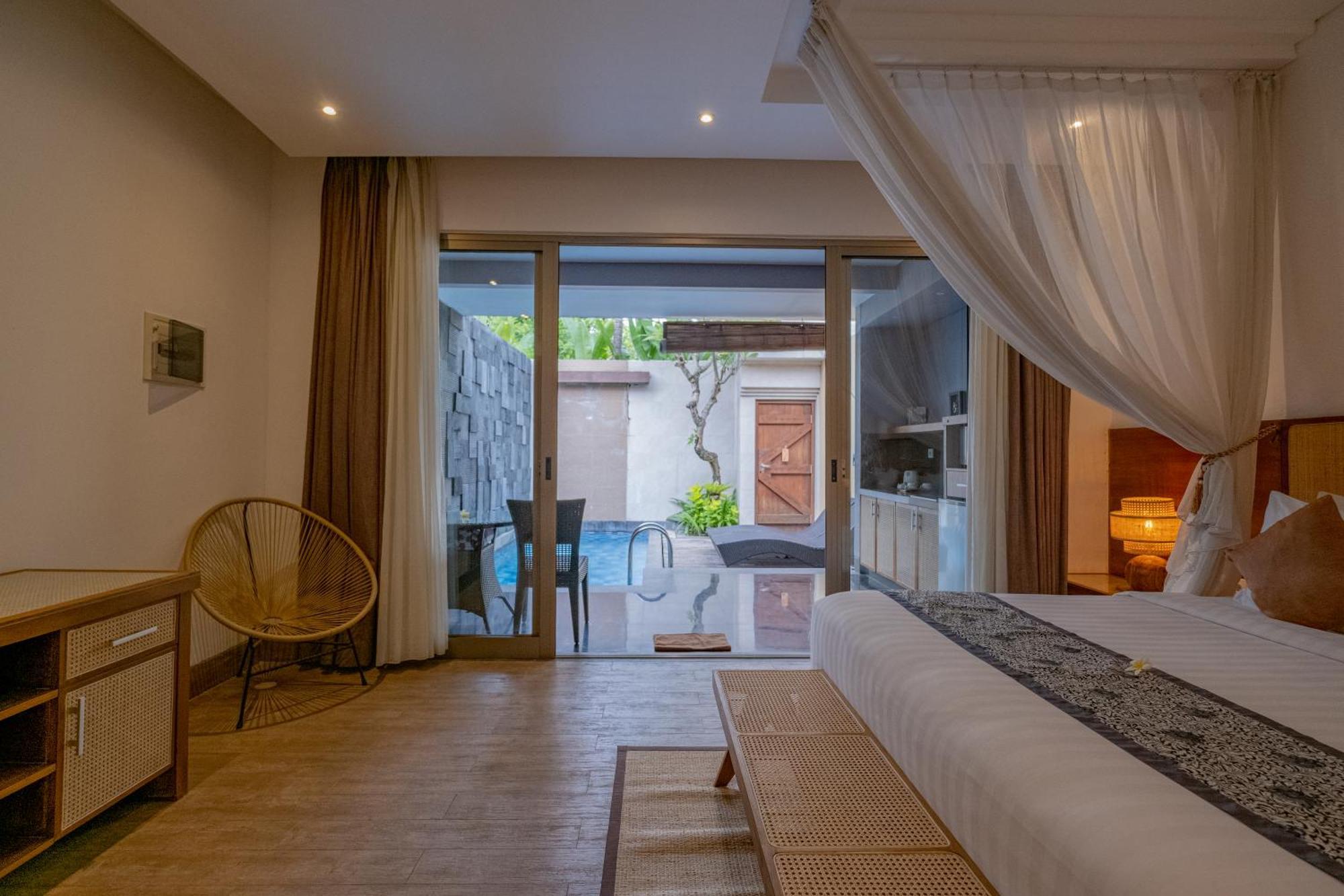 Lasanti Seminyak