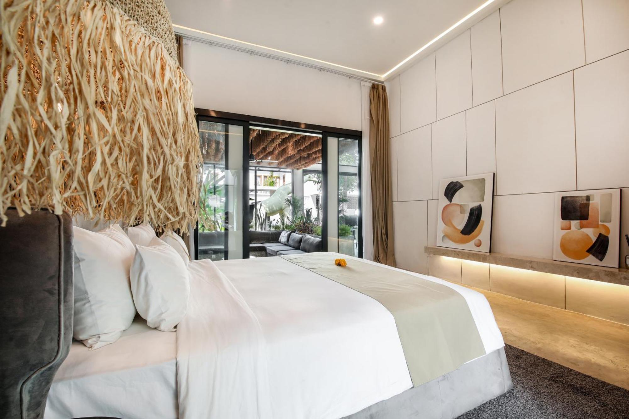 Giraffe Seminyak, 4br Short Walk To Potato Head Seminyak (Bali)