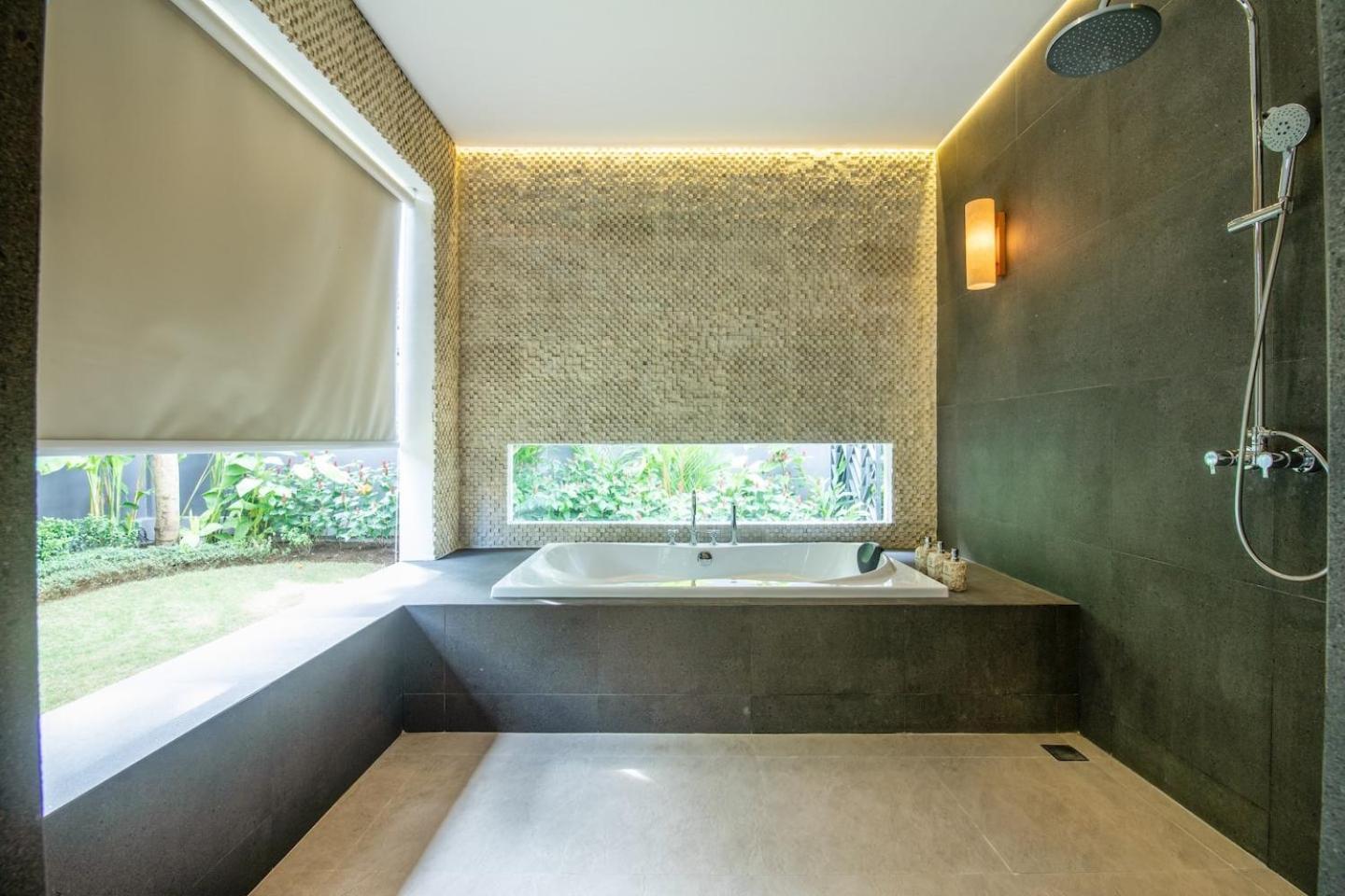 Sumptuous 5br Luxury Redefined In * Seminyak (Bali)