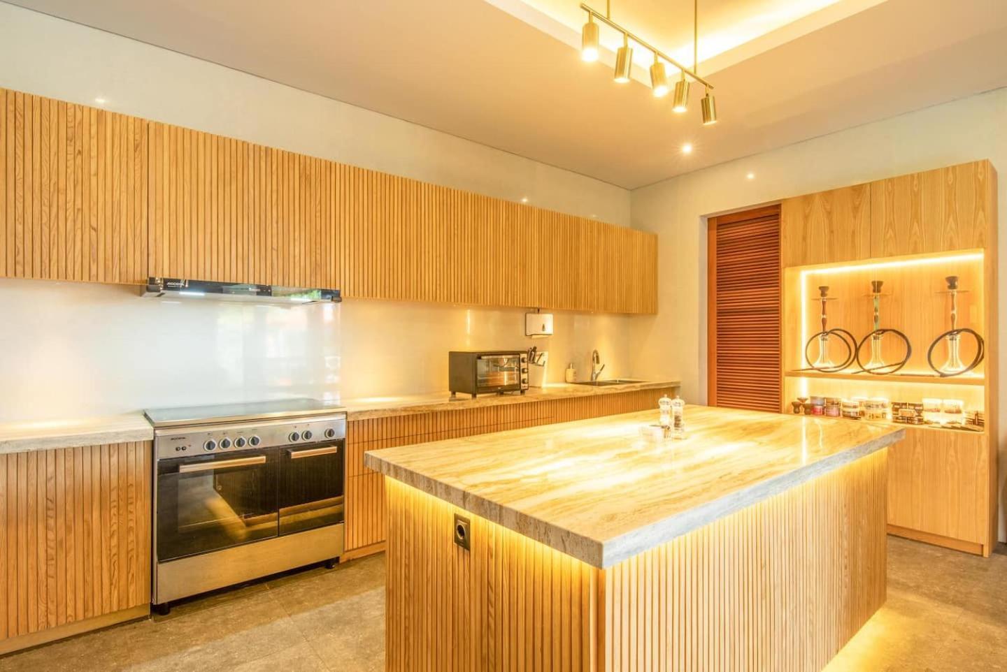 Sumptuous 5br Luxury Redefined In *