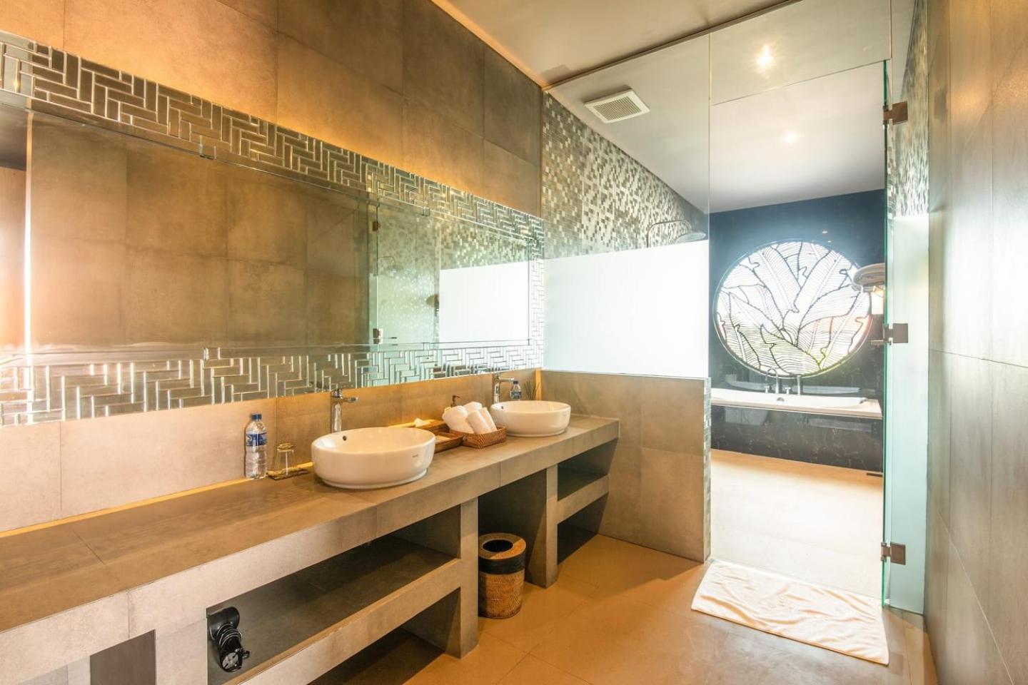Villa Sumptuous 5br Luxury Redefined In