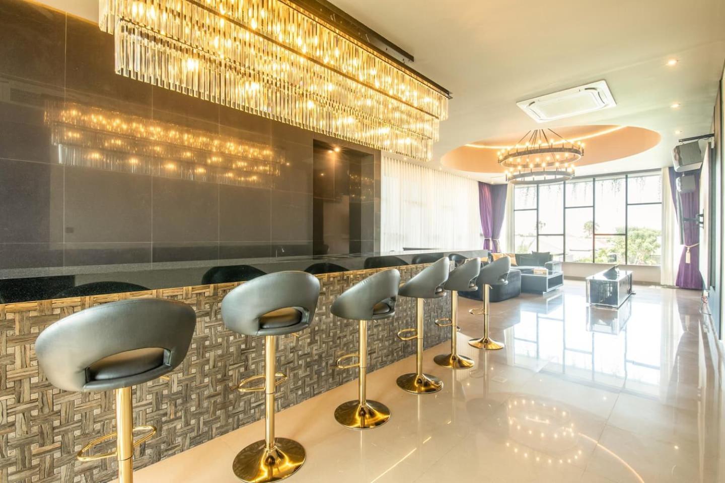 Sumptuous 5br Luxury Redefined In