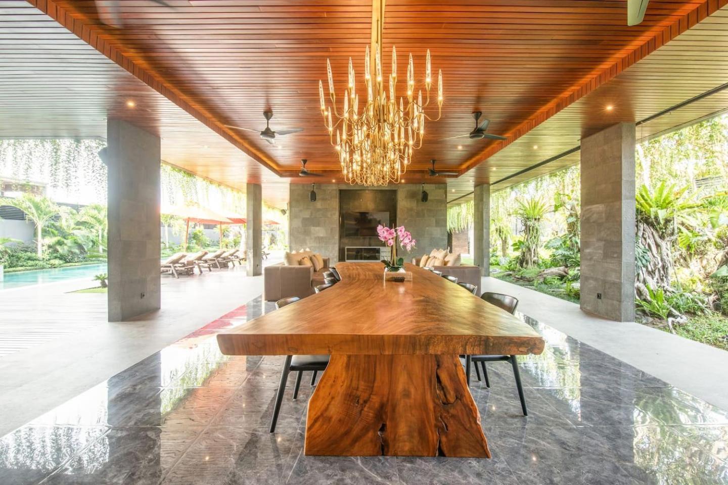 Villa Sumptuous 5br Luxury Redefined In *