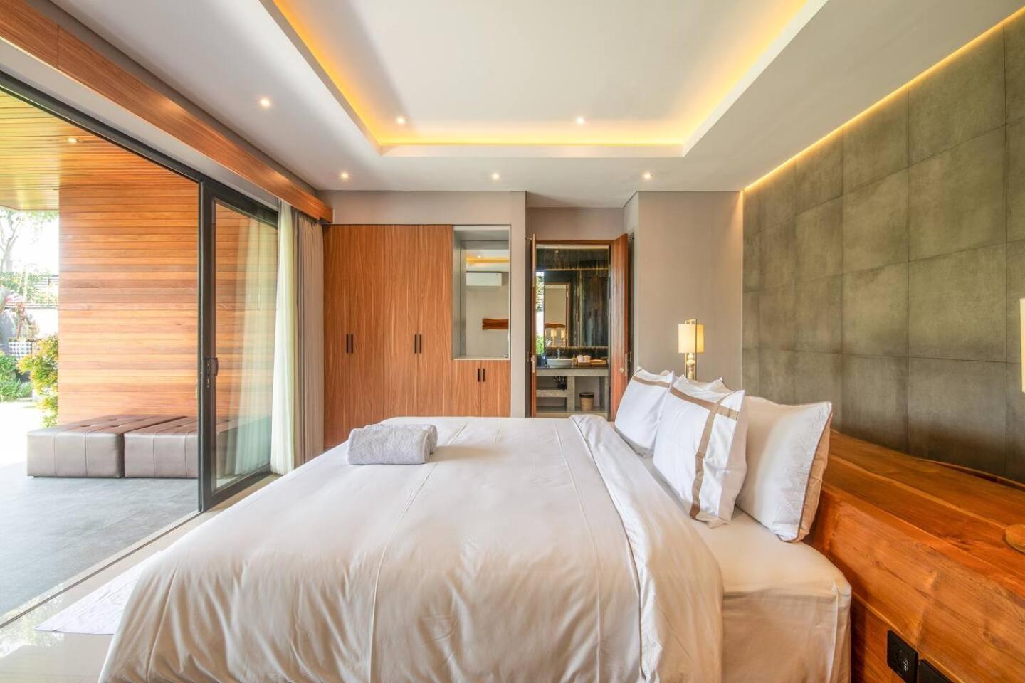 Sumptuous 5br Luxury Redefined In * Seminyak (Bali)