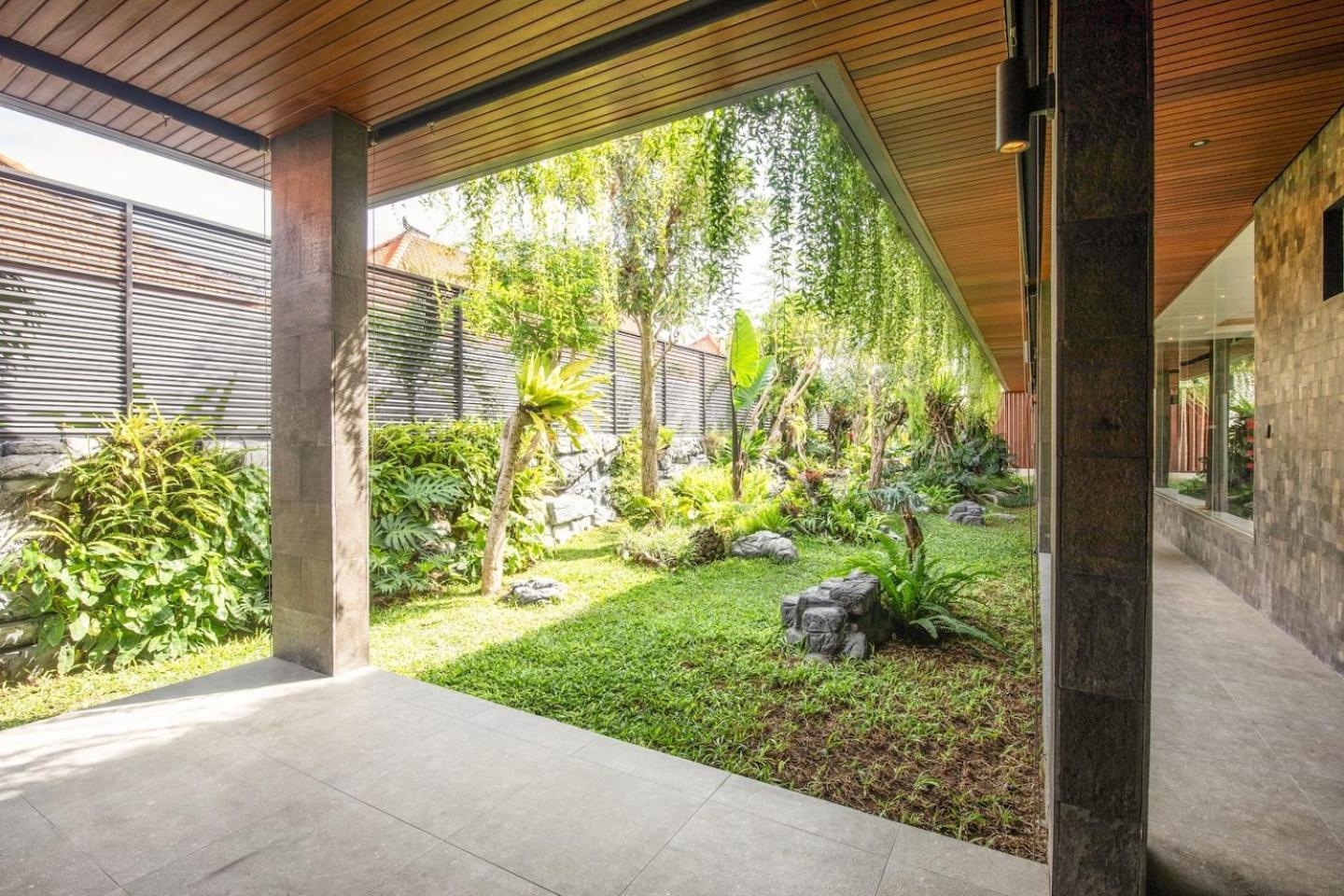 Villa Sumptuous 5br Luxury Redefined In