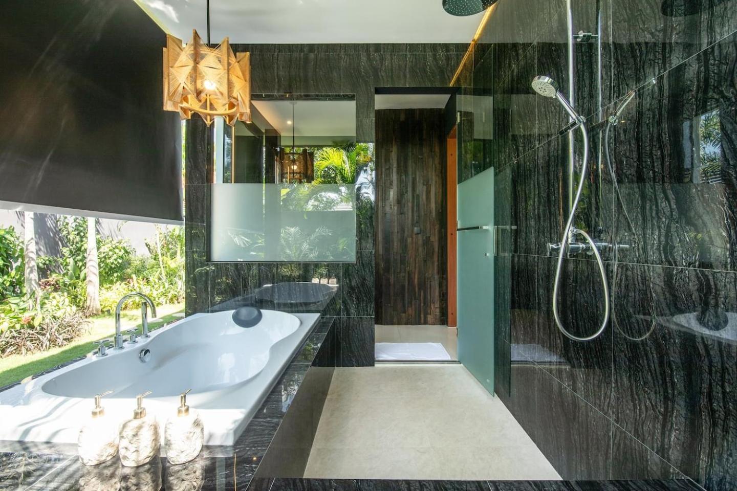 Villa Sumptuous 5br Luxury Redefined In Seminyak (Bali)
