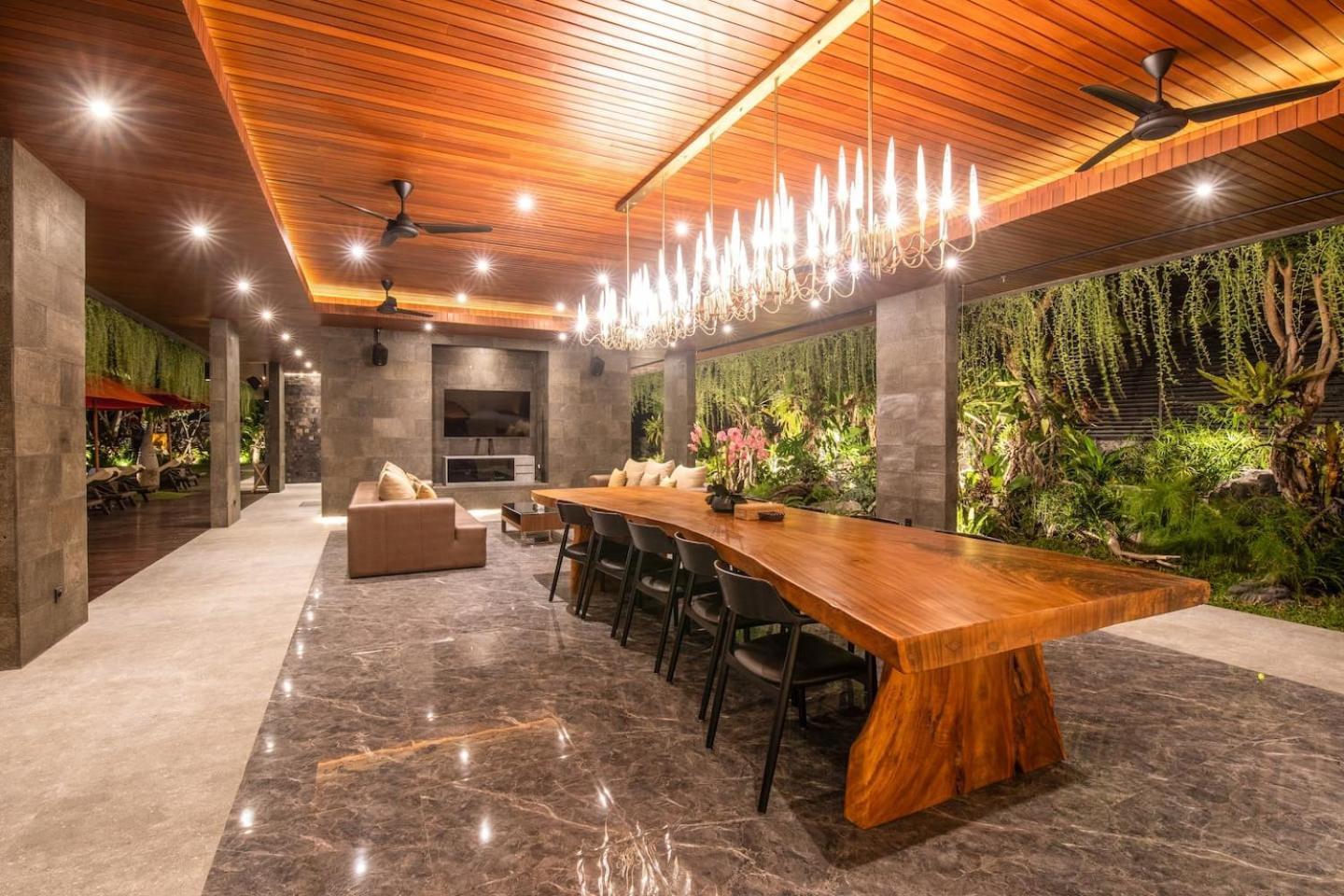 Villa Sumptuous 5br Luxury Redefined In *
