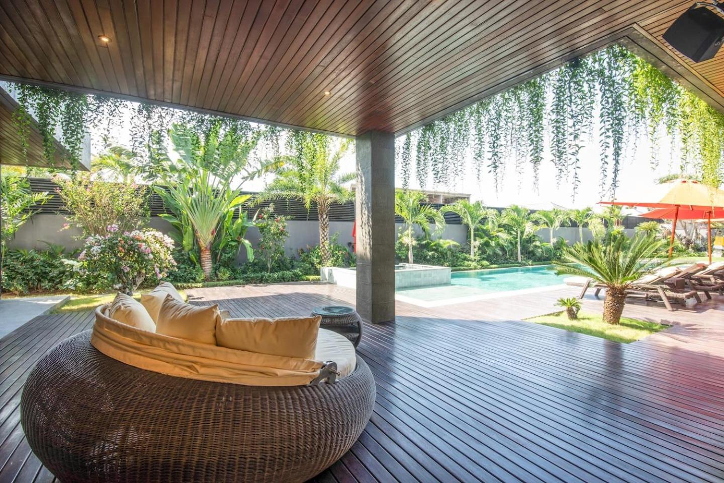 Villa Sumptuous 5br Luxury Redefined In Seminyak (Bali)