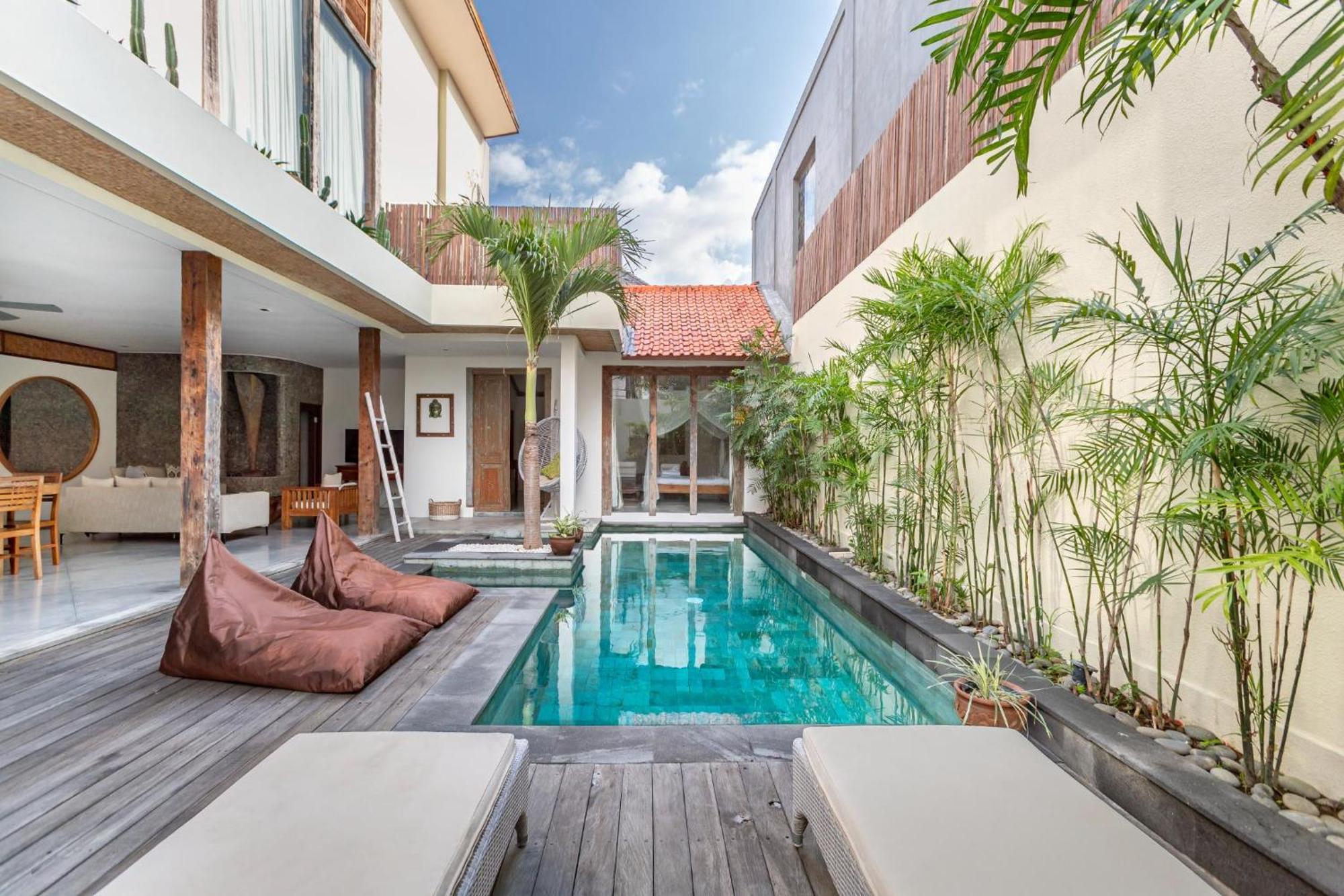Villa Ace - Modern 2br In With Spacious Bedrooms, Bathtub & Private Pool *