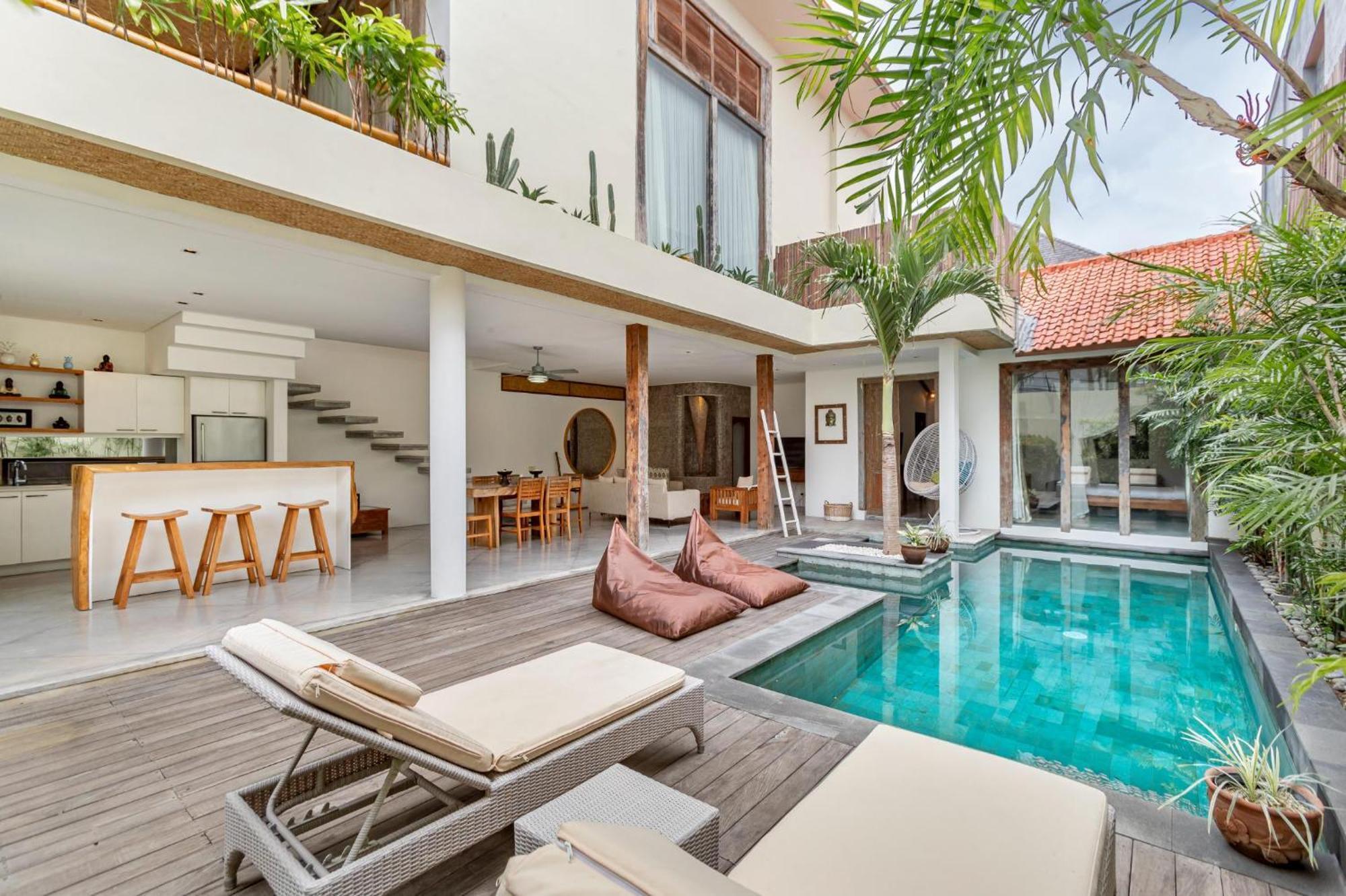 Villa Ace - Modern 2br In With Spacious Bedrooms, Bathtub & Private Pool *