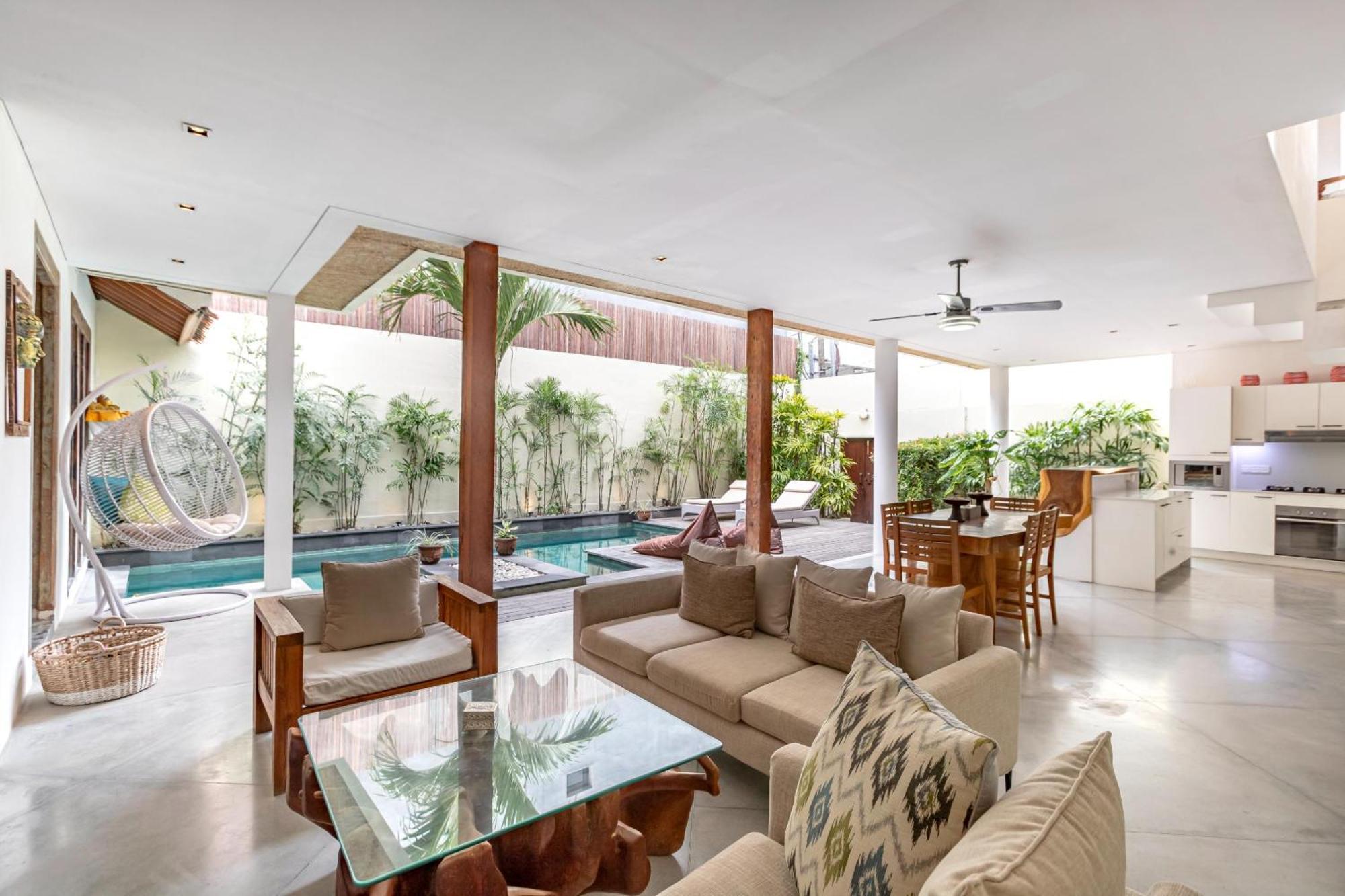 Ace - Modern 2br In With Spacious Bedrooms, Bathtub & Private Pool Villa Seminyak (Bali)