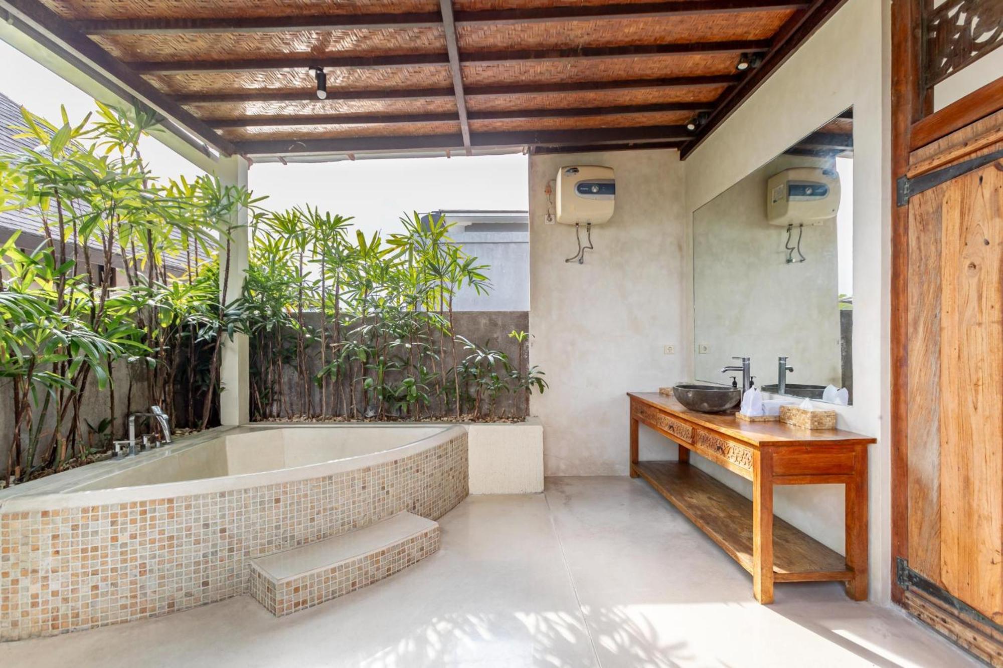 Ace - Modern 2br In With Spacious Bedrooms, Bathtub & Private Pool Villa
