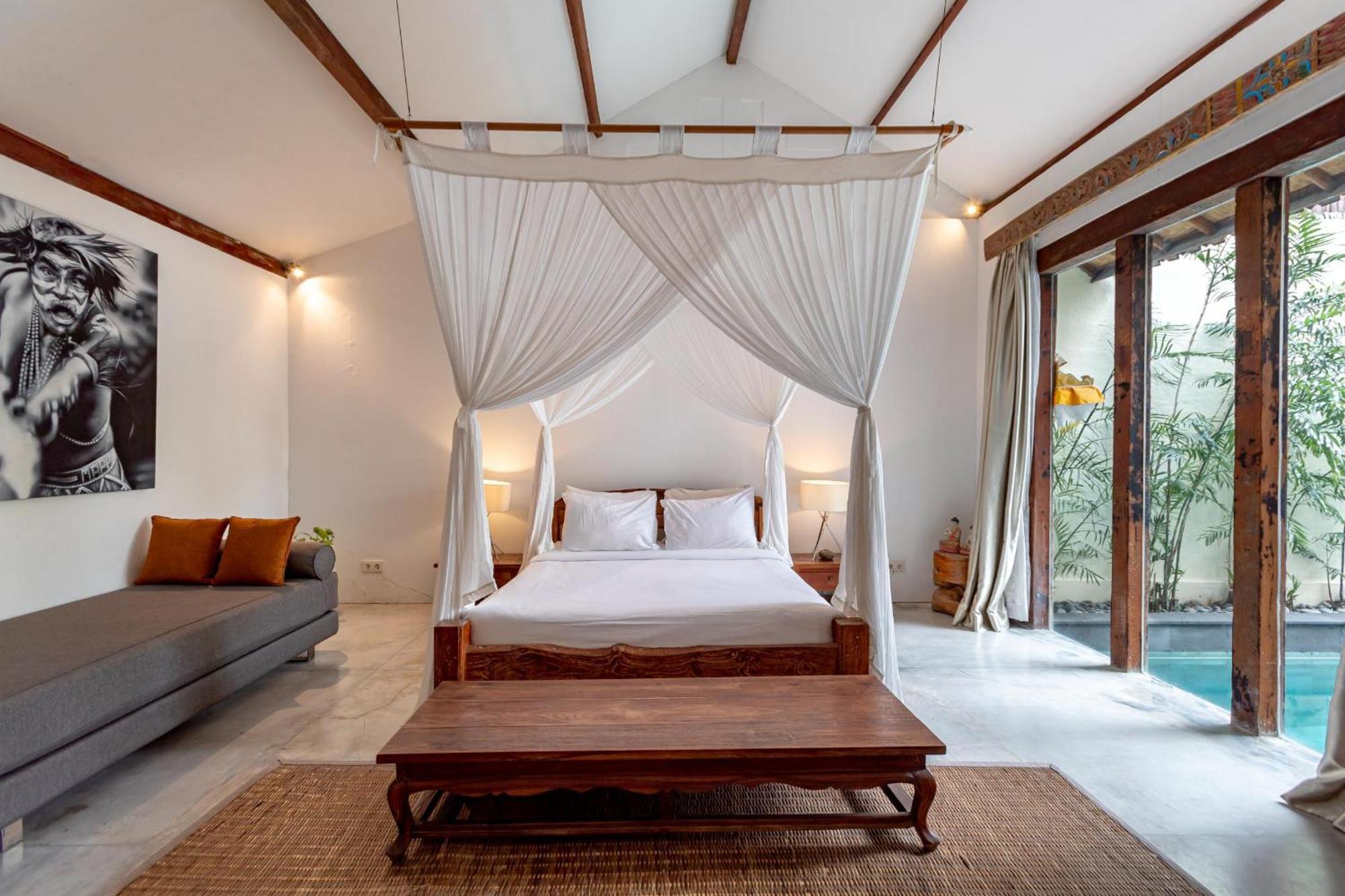 Villa Ace - Modern 2br In With Spacious Bedrooms, Bathtub & Private Pool Seminyak (Bali)