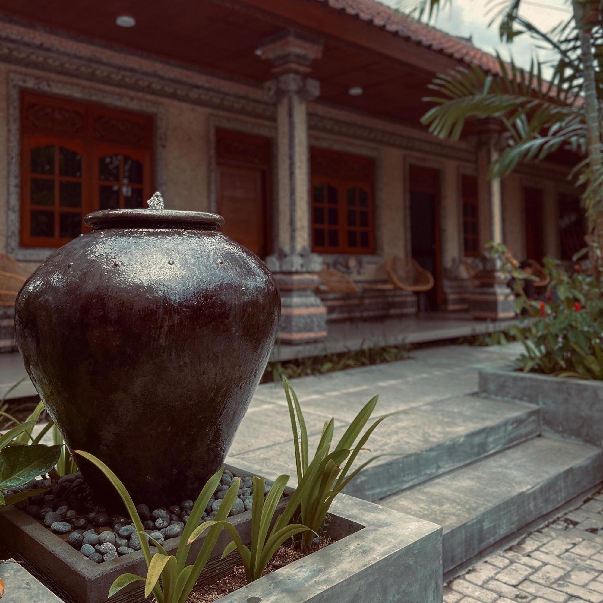 Kaman Bali * Seminyak (Bali)