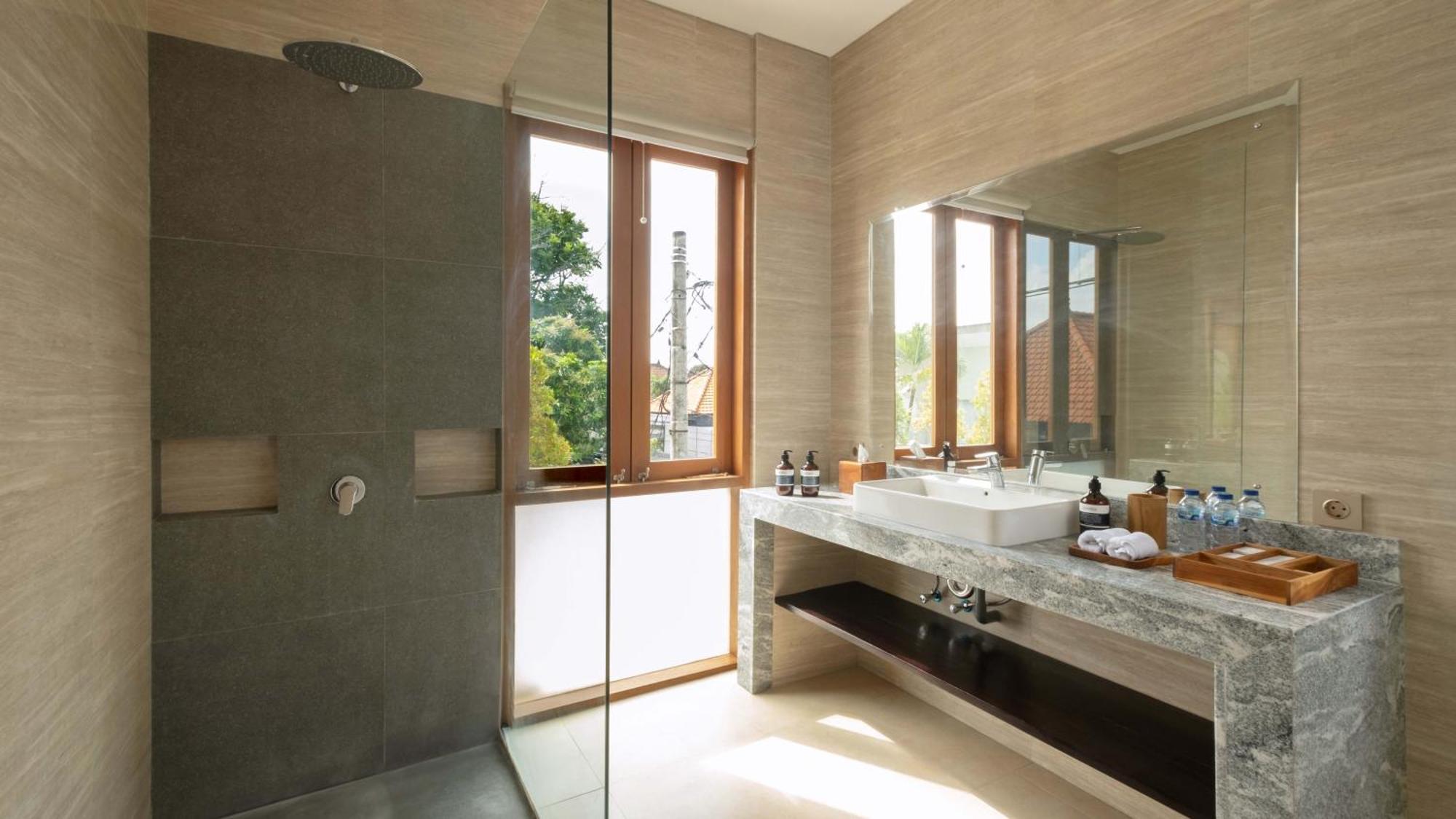 Latima By Finder *