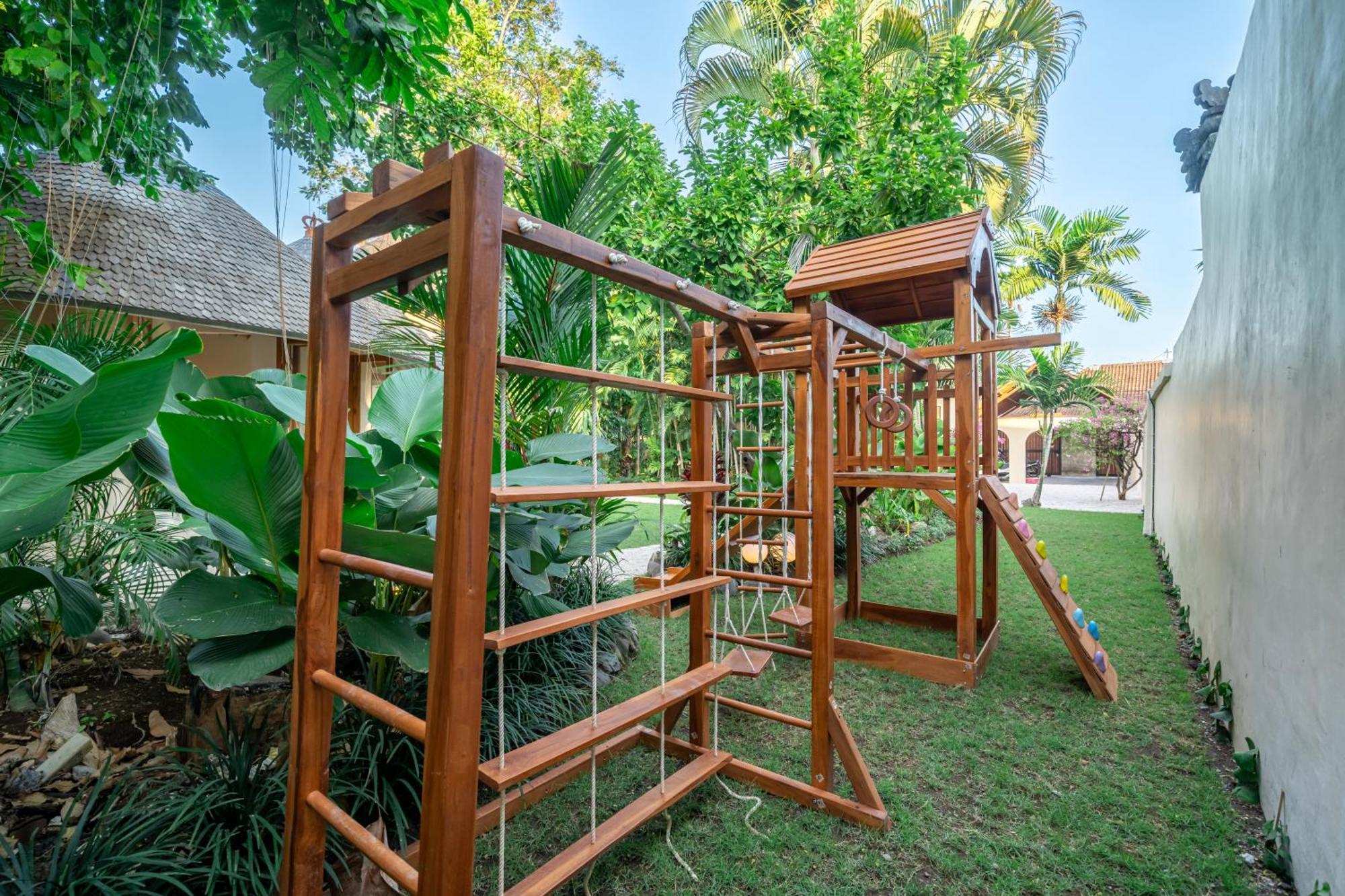 Biệt thự Meraki 6br Tropical Paradise Seminyak (Bali)