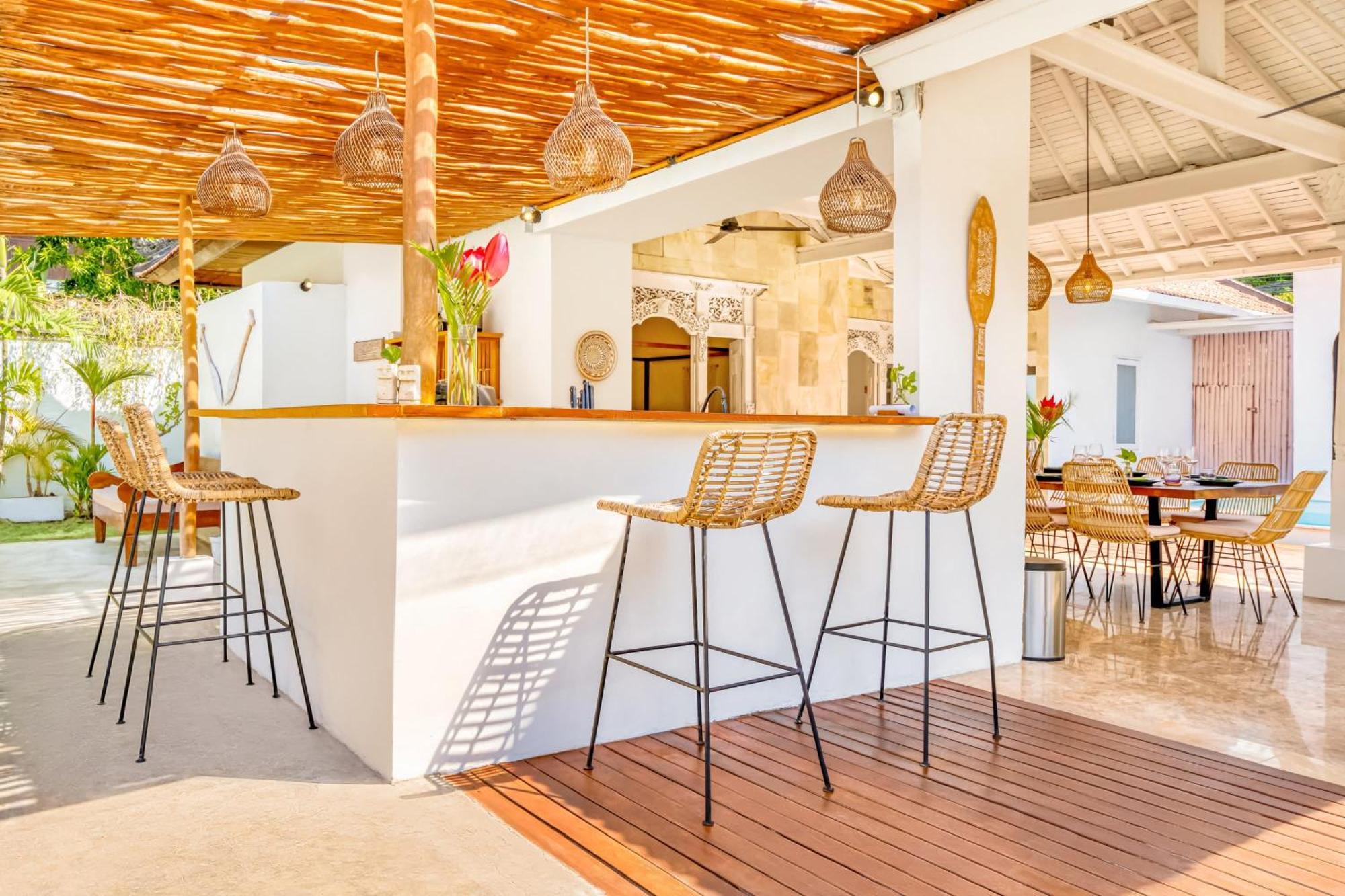 Cologne - 6 Bdr Villa, 2 Private Pools & Huge Garden, Walk To The Seminyak (Bali)