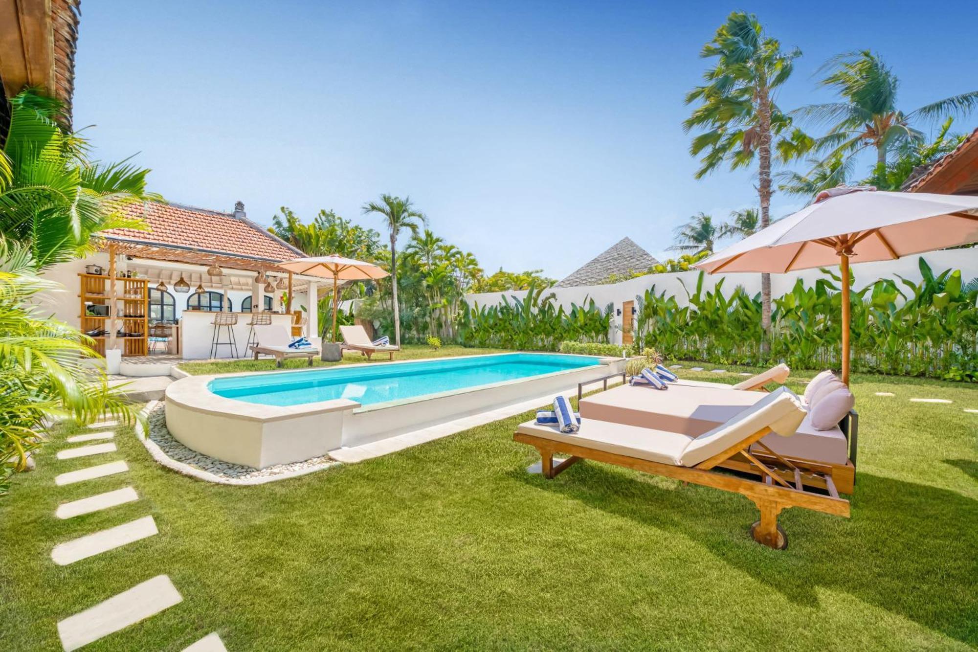 Cologne - 6 Bdr Villa, 2 Private Pools & Huge Garden, Walk To The Seminyak (Bali)