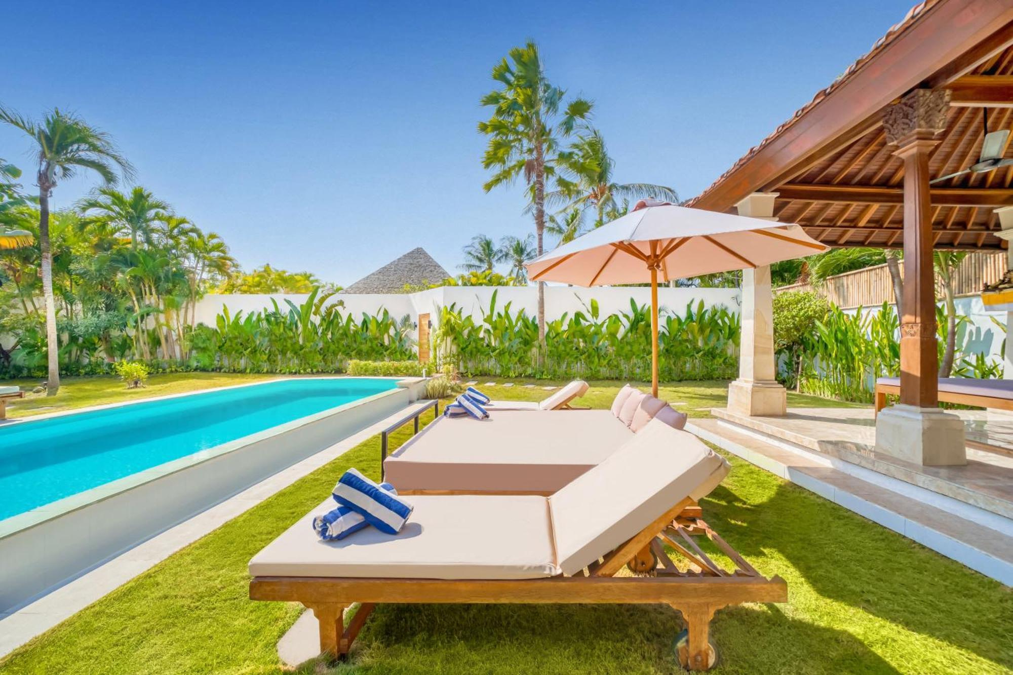 Cologne - 6 Bdr Villa, 2 Private Pools & Huge Garden, Walk To The * Seminyak (Bali)