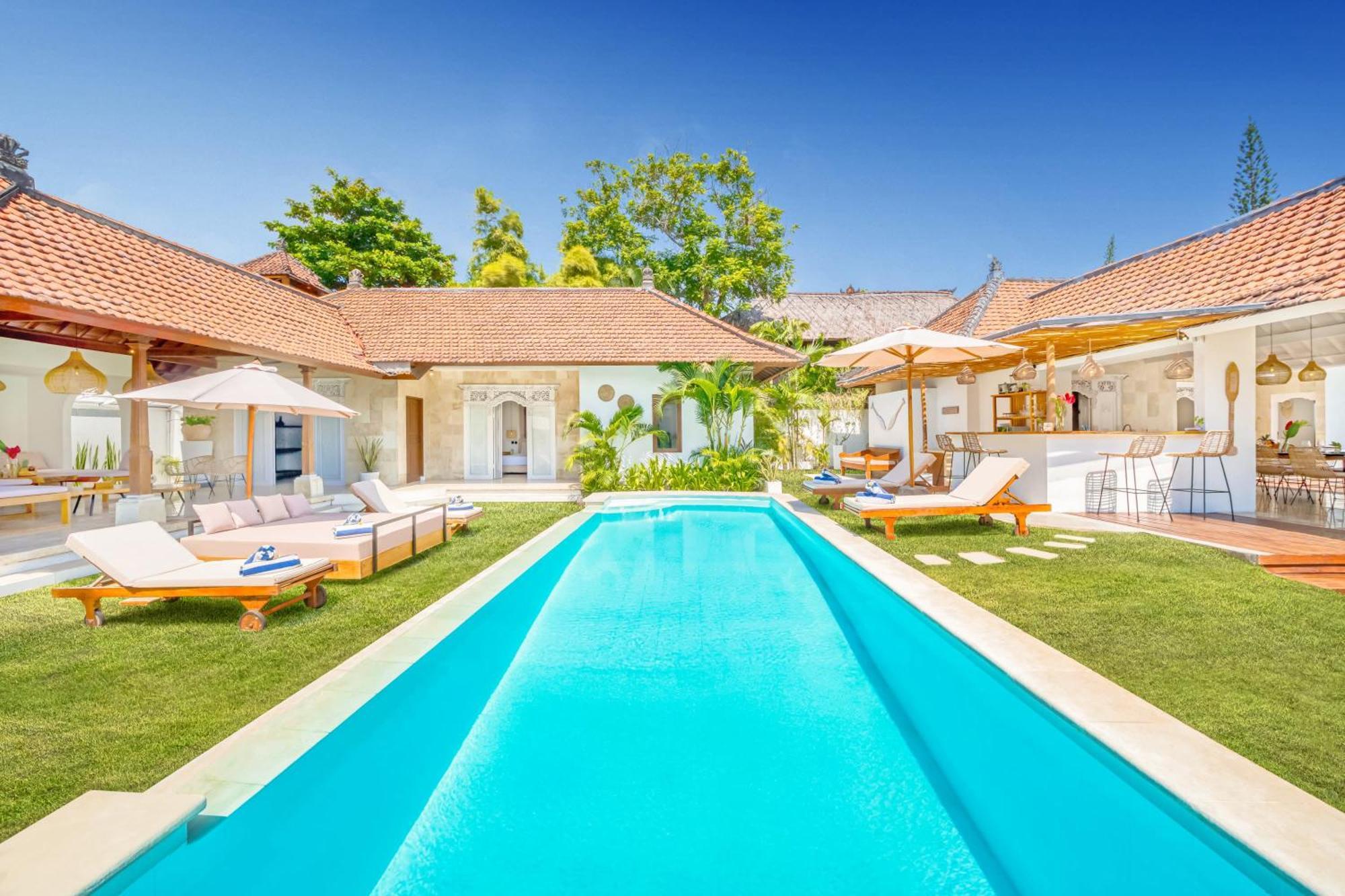 Cologne - 6 Bdr Villa, 2 Private Pools & Huge Garden, Walk To The * Seminyak (Bali)