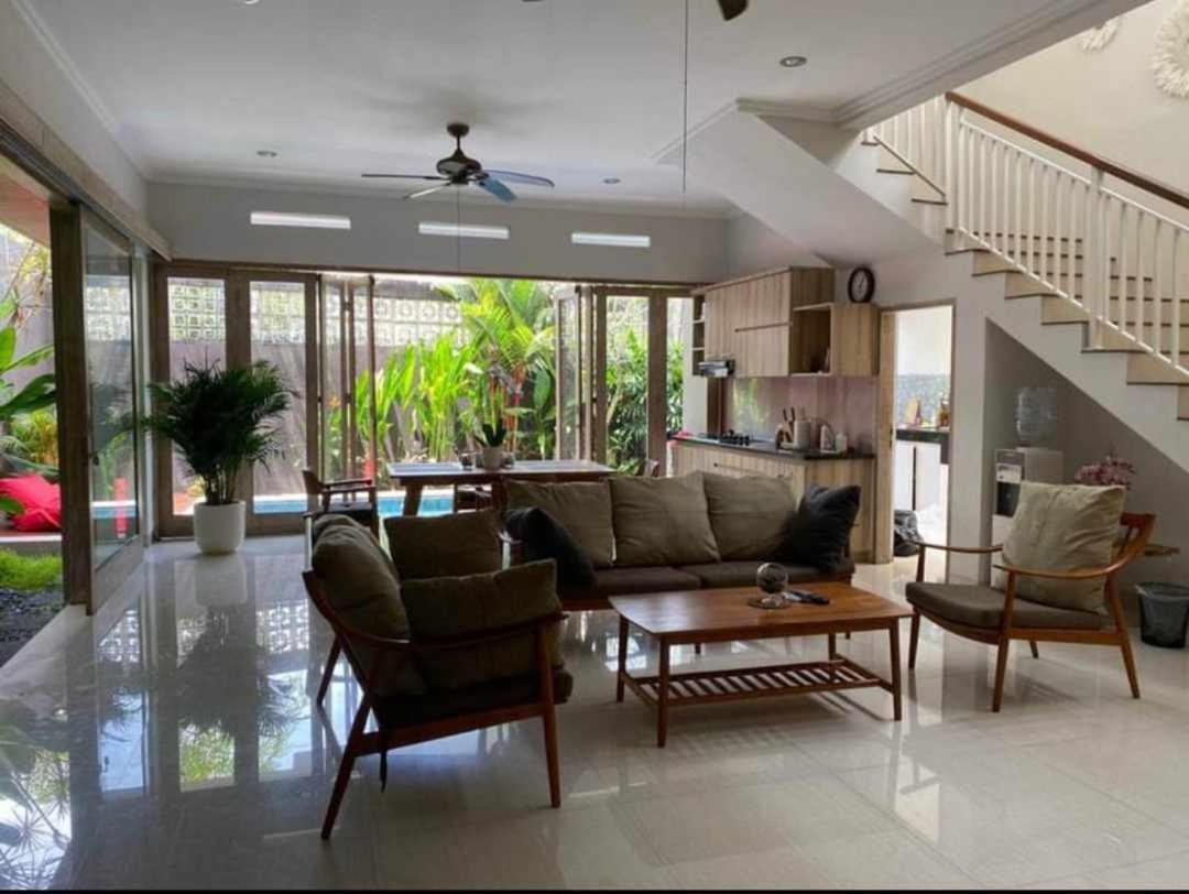 3 Bedrooms Vacation In Semyniak *