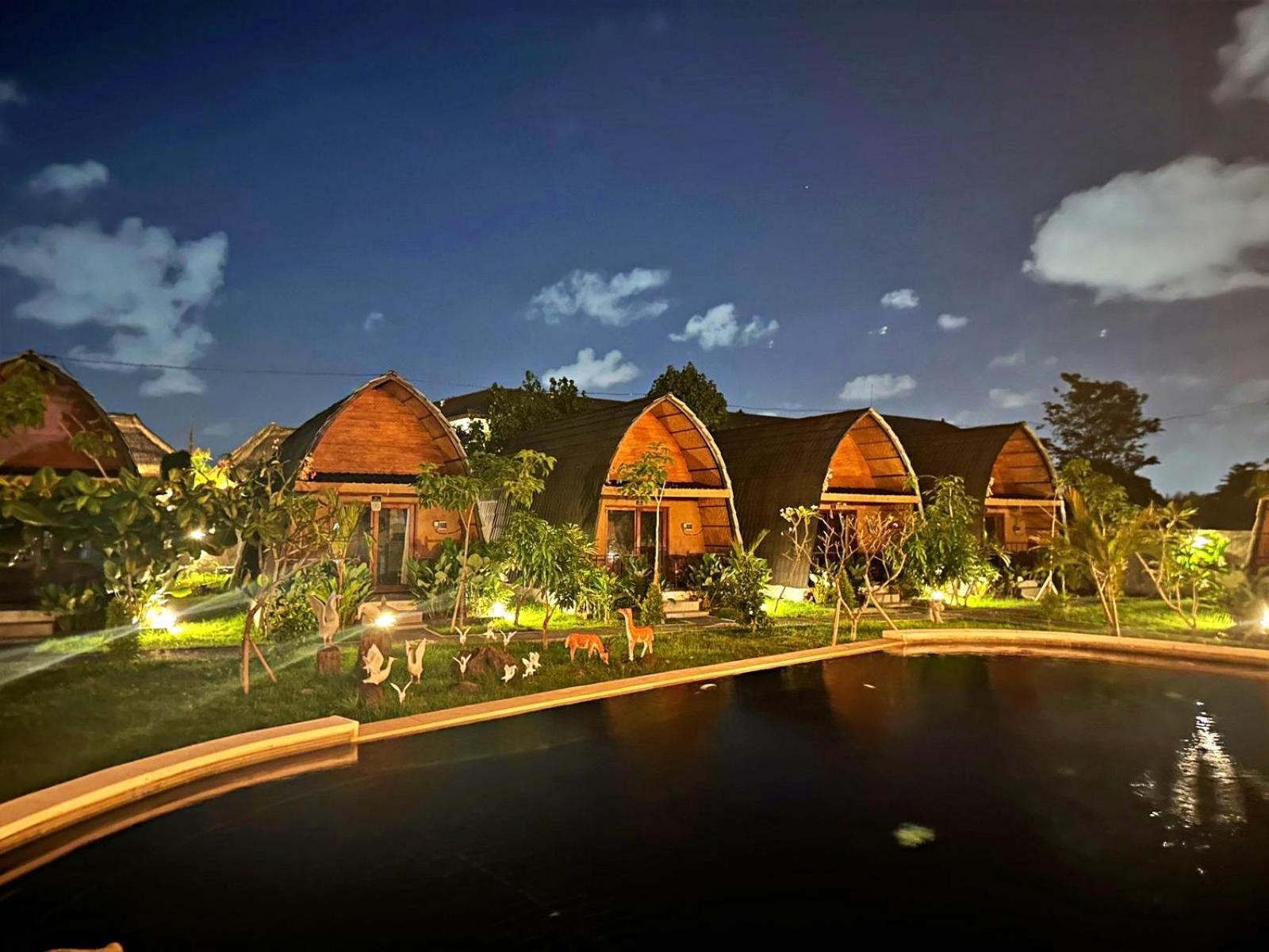 Yogasari * Seminyak (Bali)