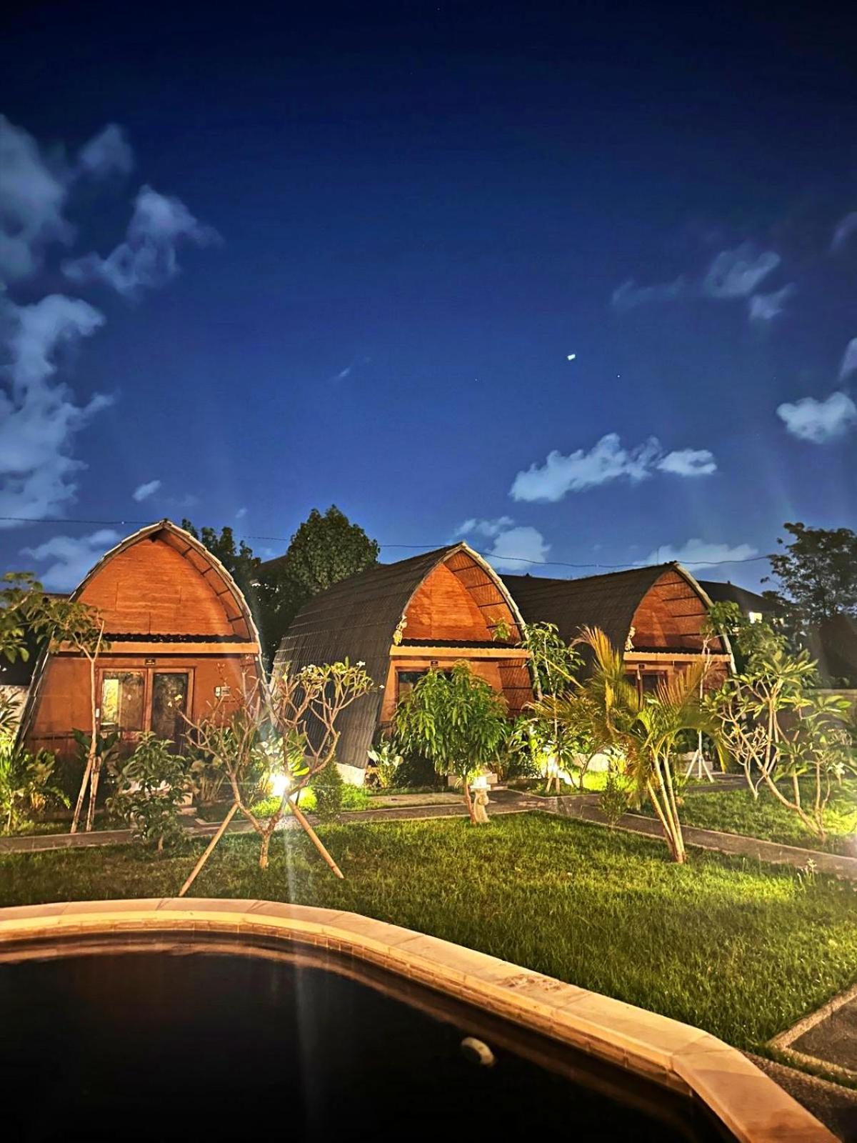 Yogasari Lodge *