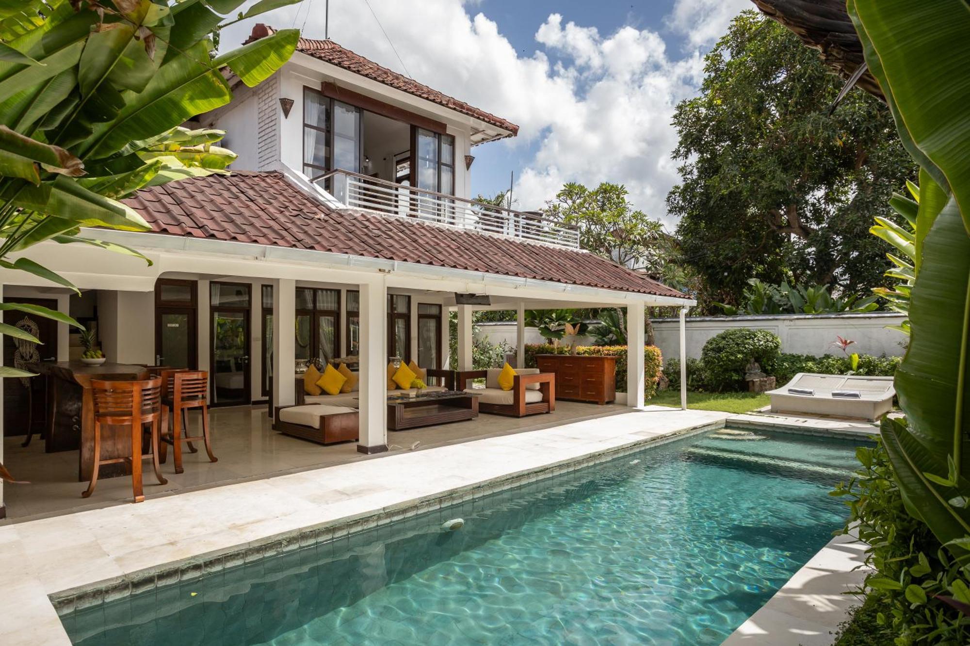 Villa 3 Bedroom In D' Centre Seminyak (Bali)