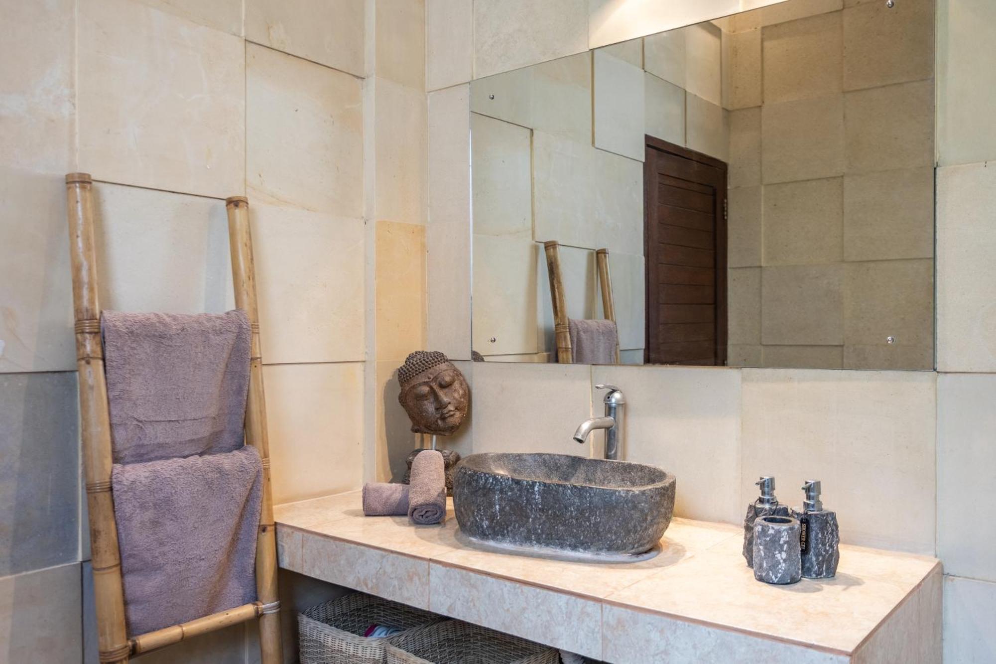 3 Bedroom In D' Centre Villa *