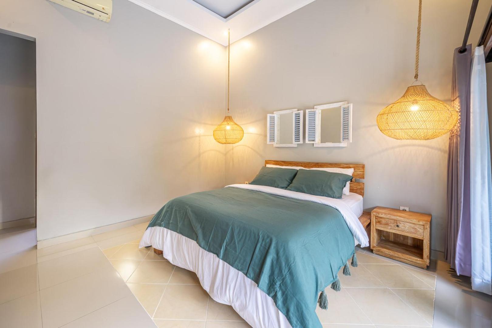 Q Lo 1 , * Seminyak (Bali)