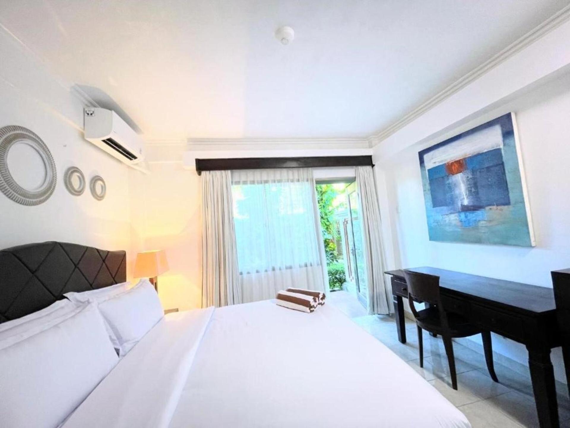 Legian By Rcp Seminyak (Bali)