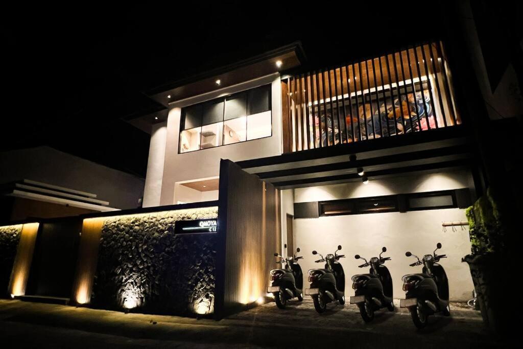 Modern Palace In - Qmoya
