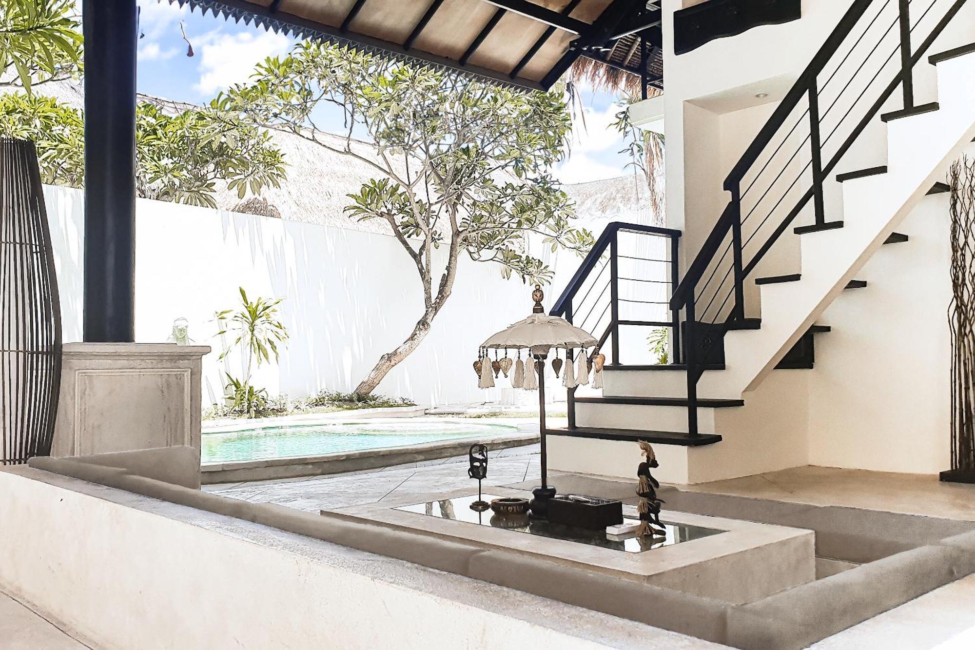 De Malicott Athena Seminyak (Bali)