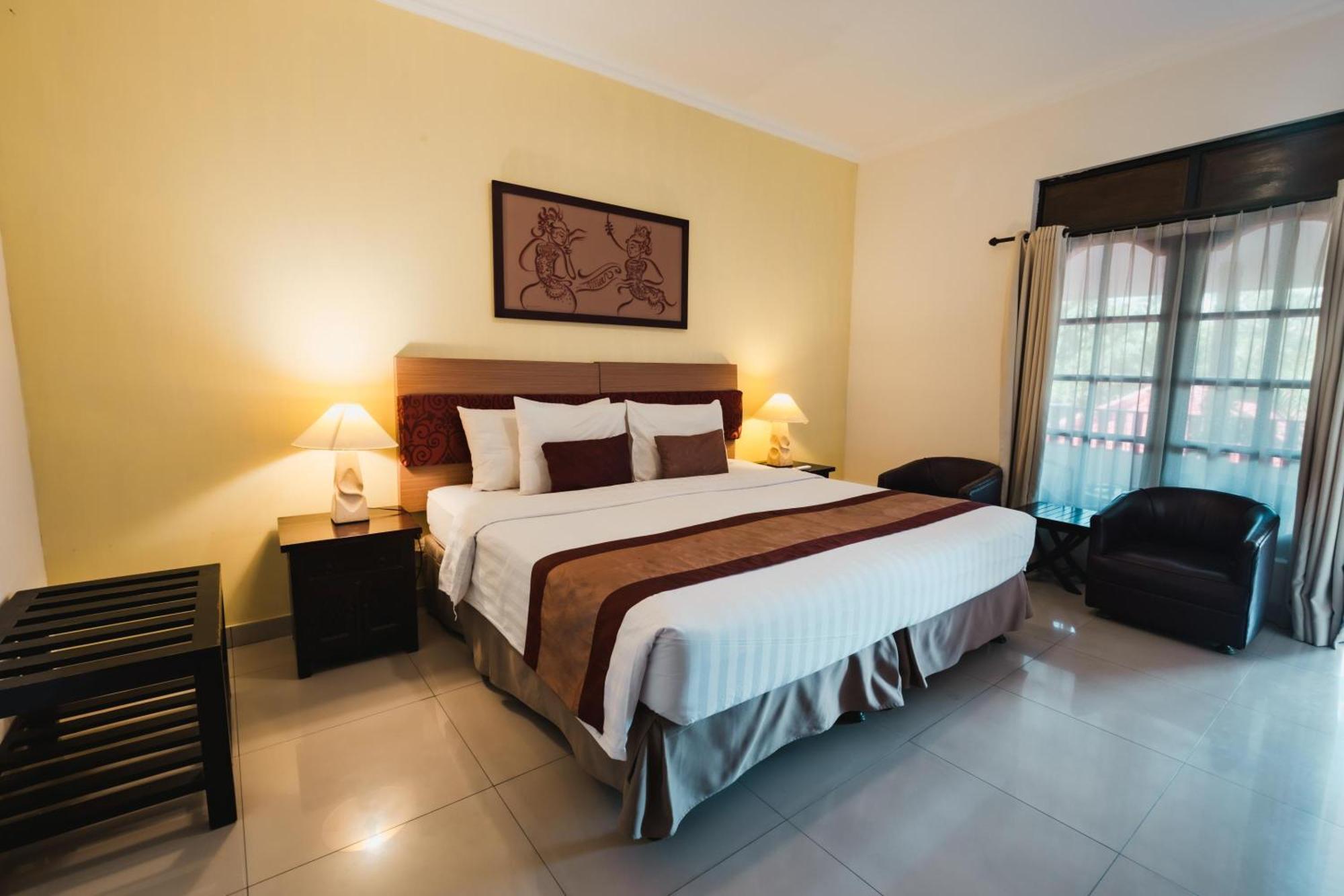 Sarinande * Seminyak (Bali)