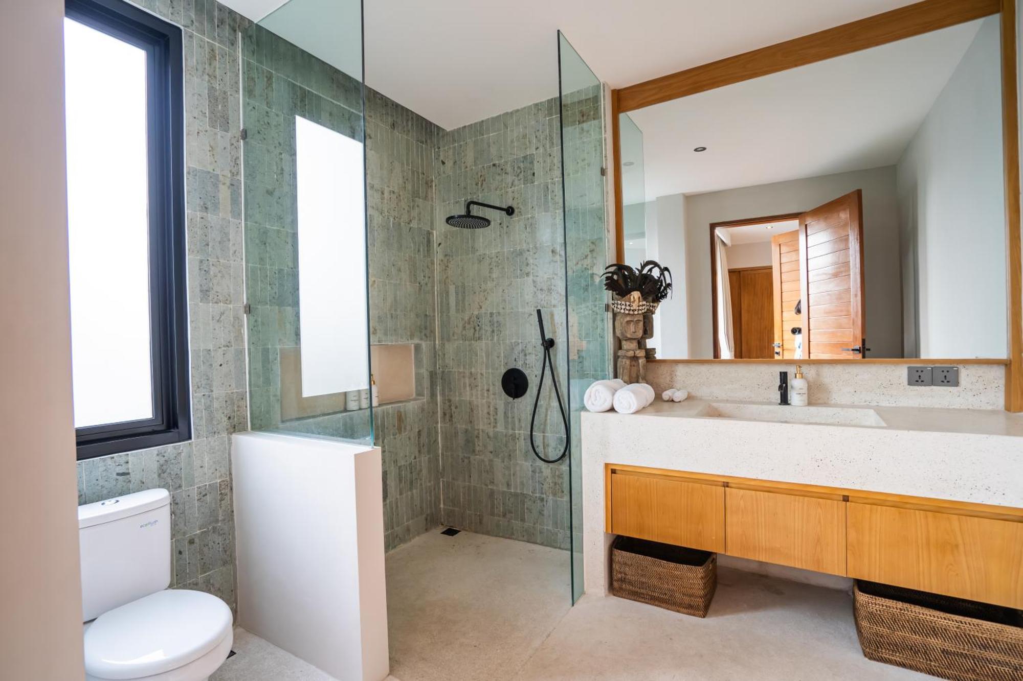 Villa Urban Retreat 3Br Family Friendly Villa Wcook Seminyak (Bali)